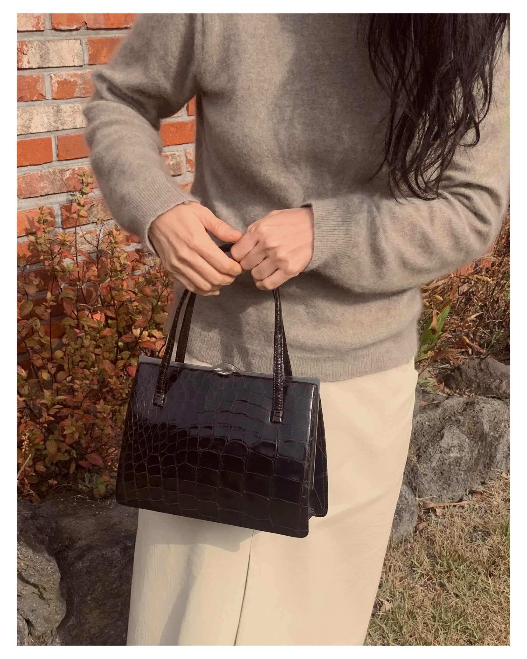 GENUINE vintage crocodile bag X CHANEL hanger CC objet no.36