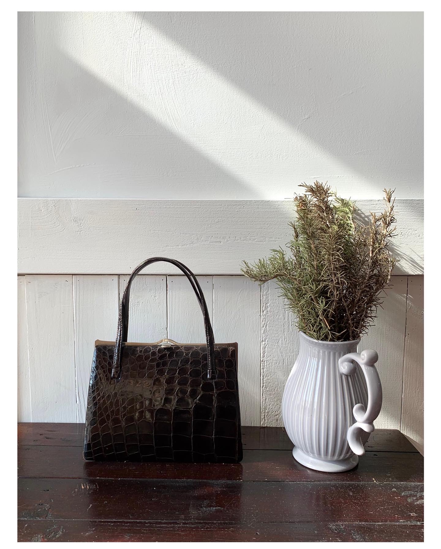 GENUINE vintage crocodile bag X CHANEL hanger CC objet no.36