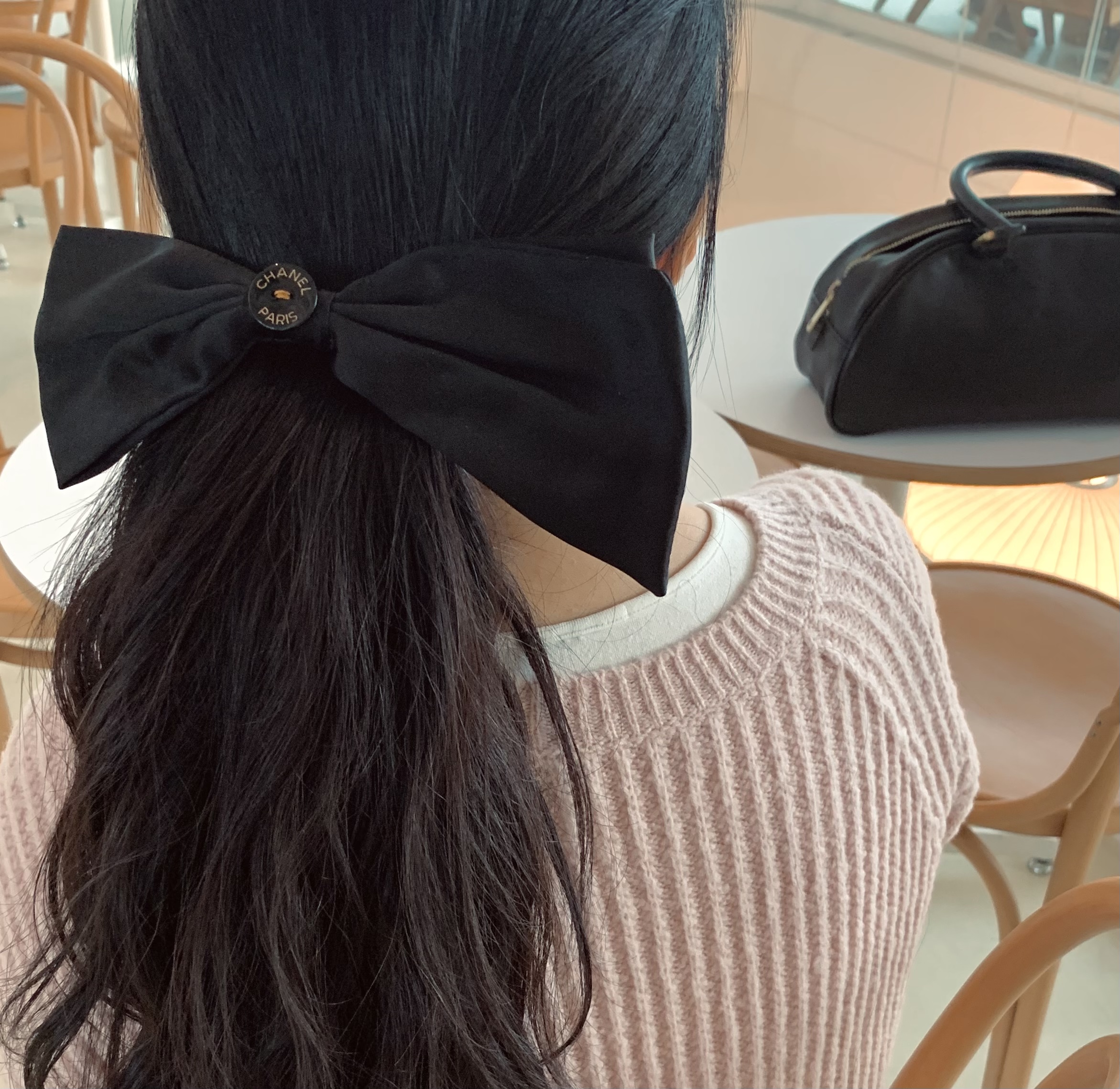 CHANEL button no.76