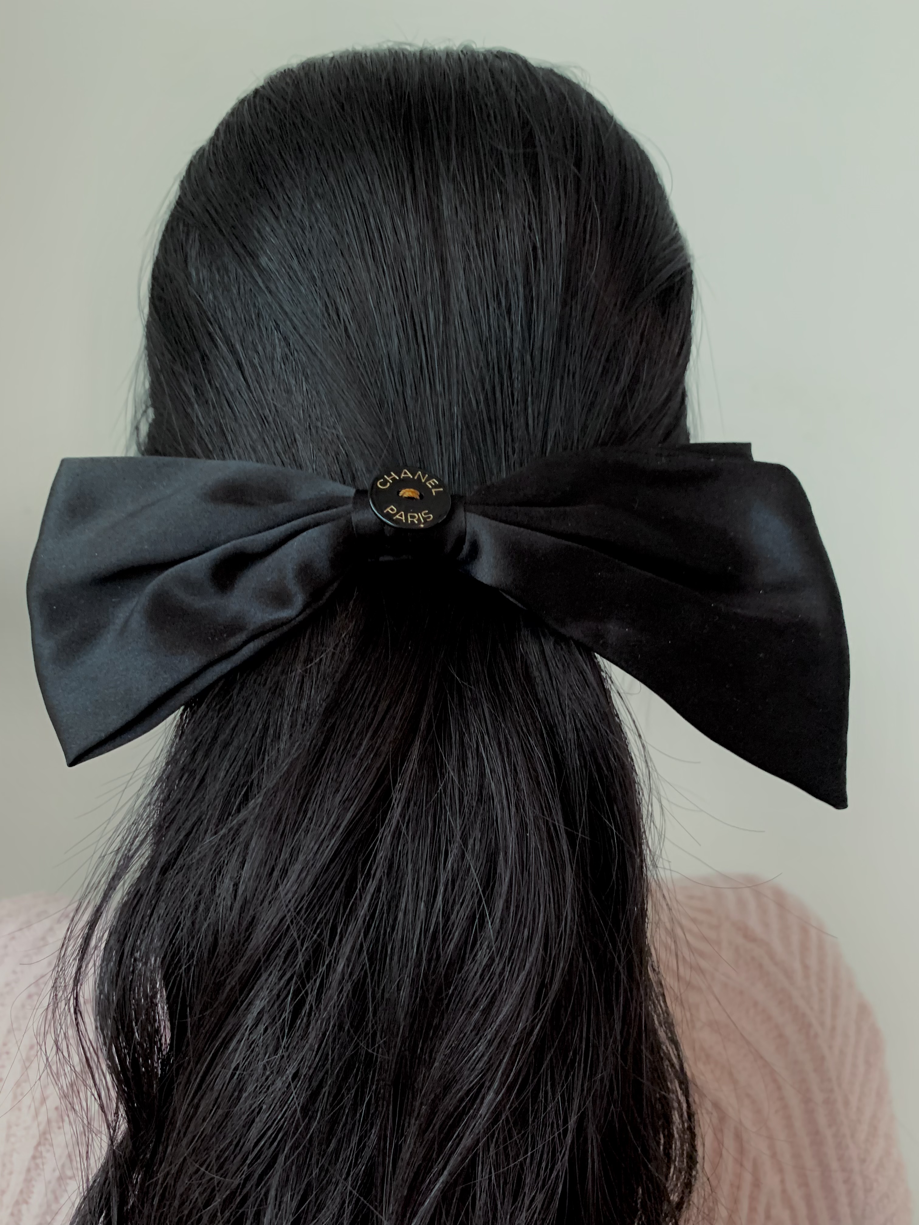 CHANEL button no.76