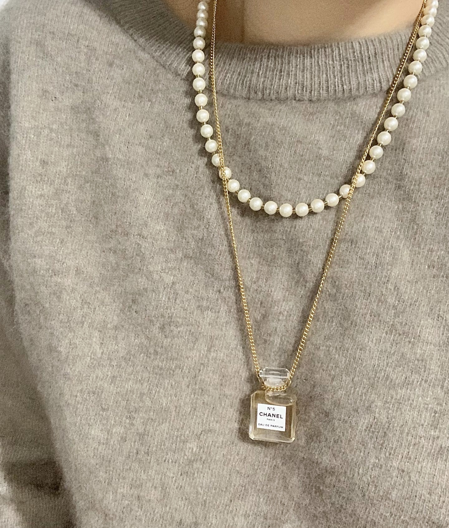 CHANEL Perfume necklace no.12