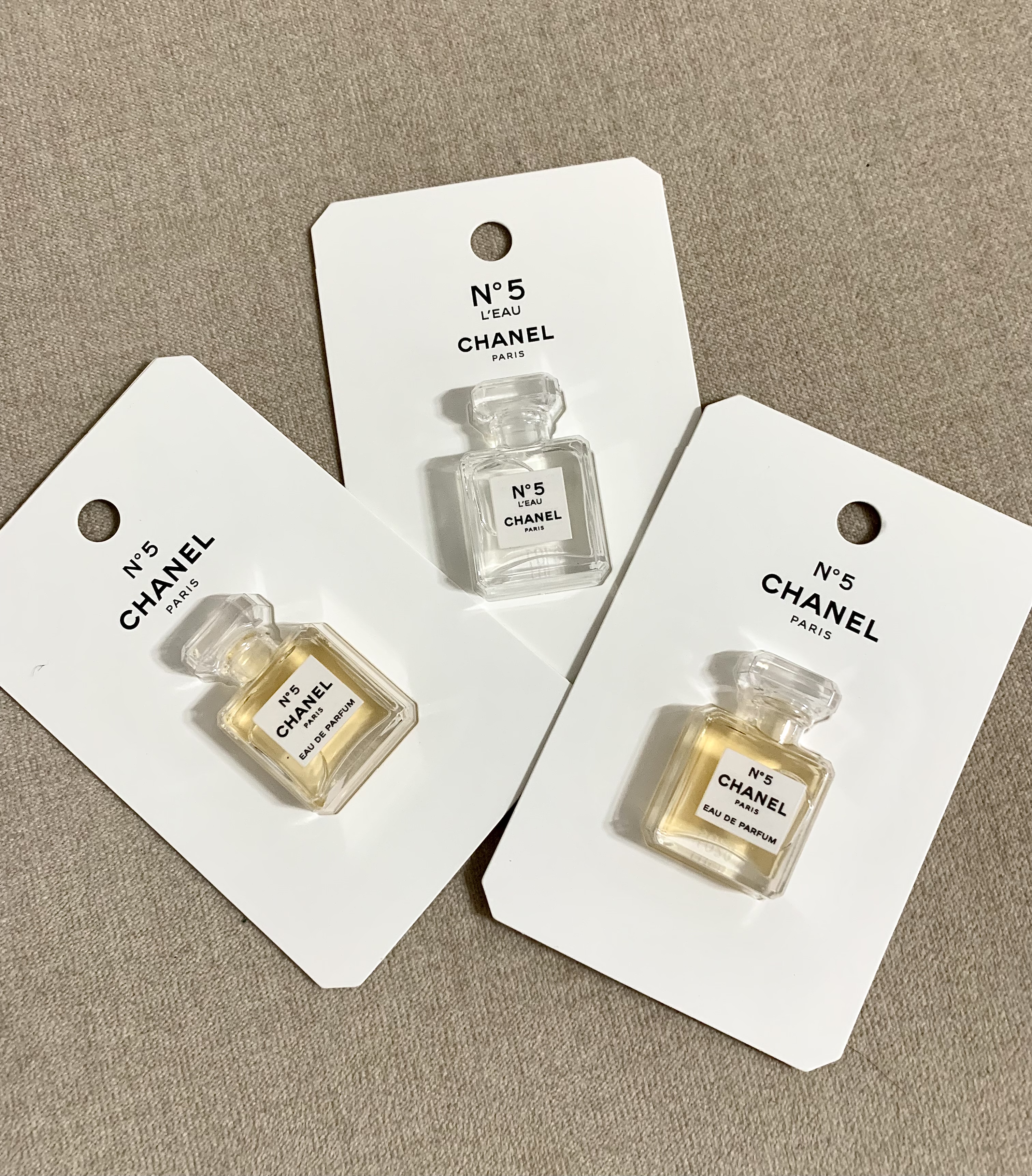 CHANEL Perfume necklace no.12