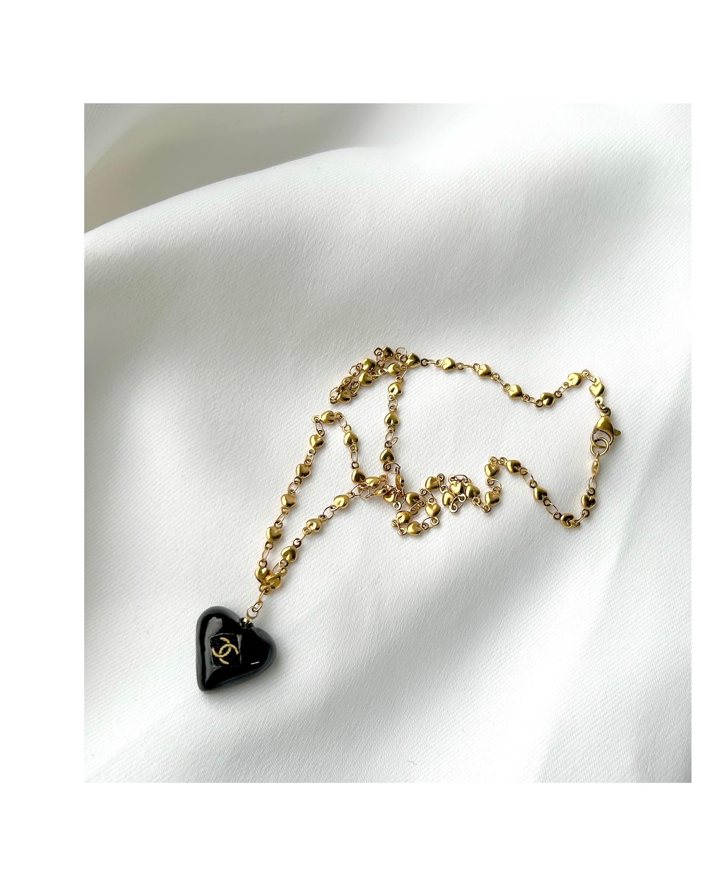 CHANEL heart chain & pendant necklace no.46