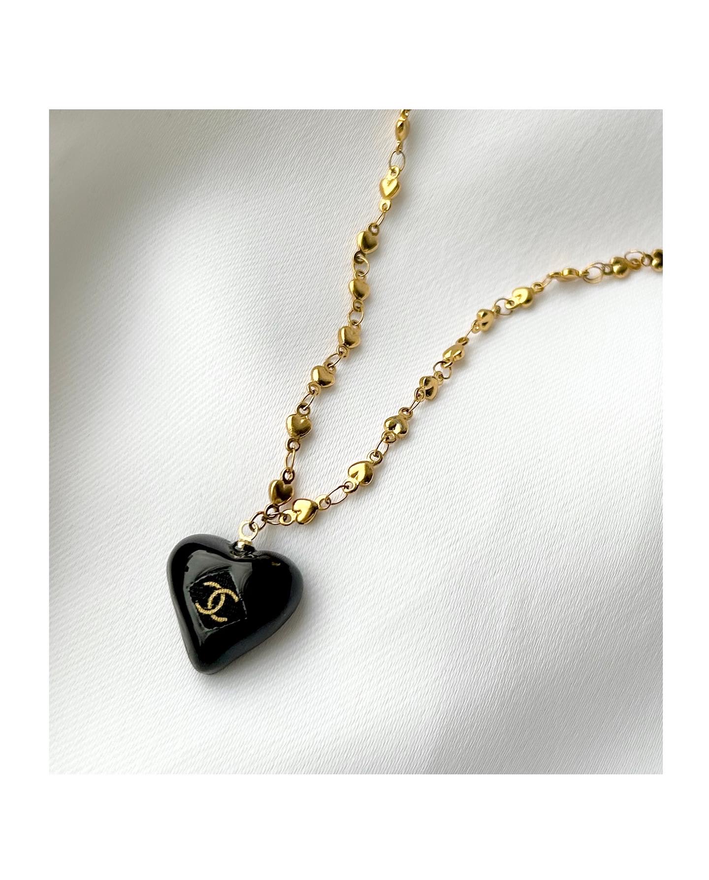 CHANEL heart chain & pendant necklace no.46