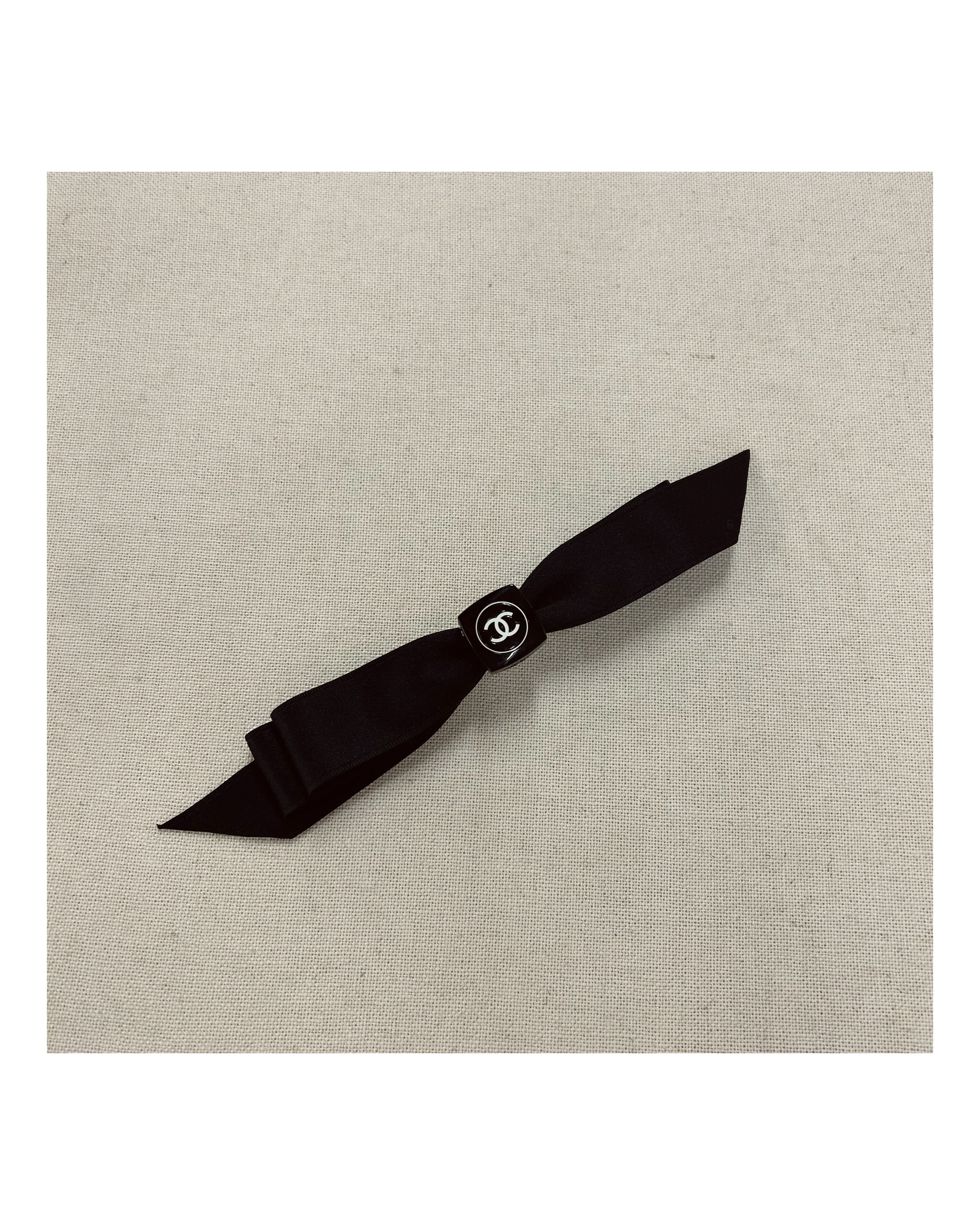 CHANEL cosmetic ribbon hair clip no.13