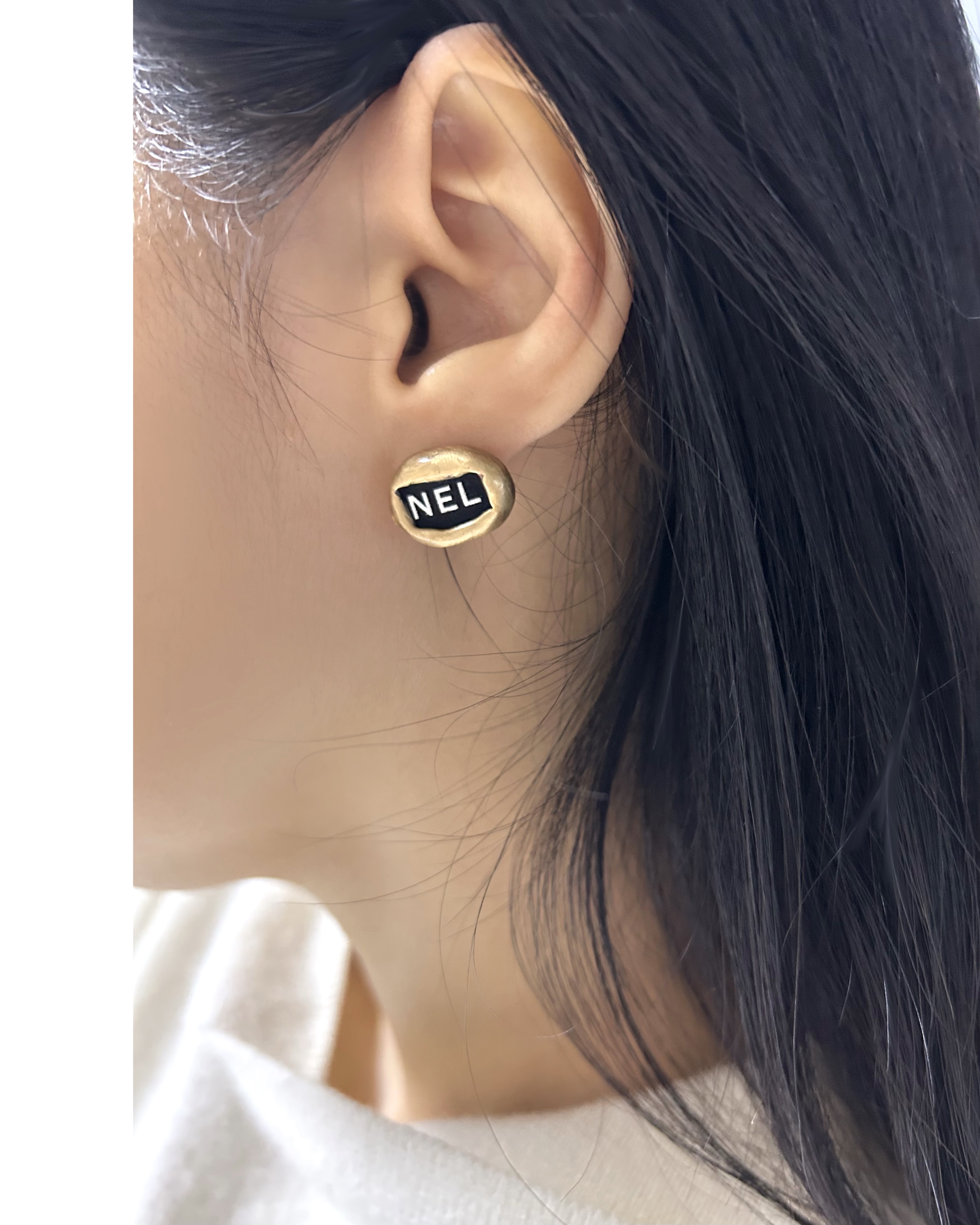 black CHA, NEL Initial earring no.11
