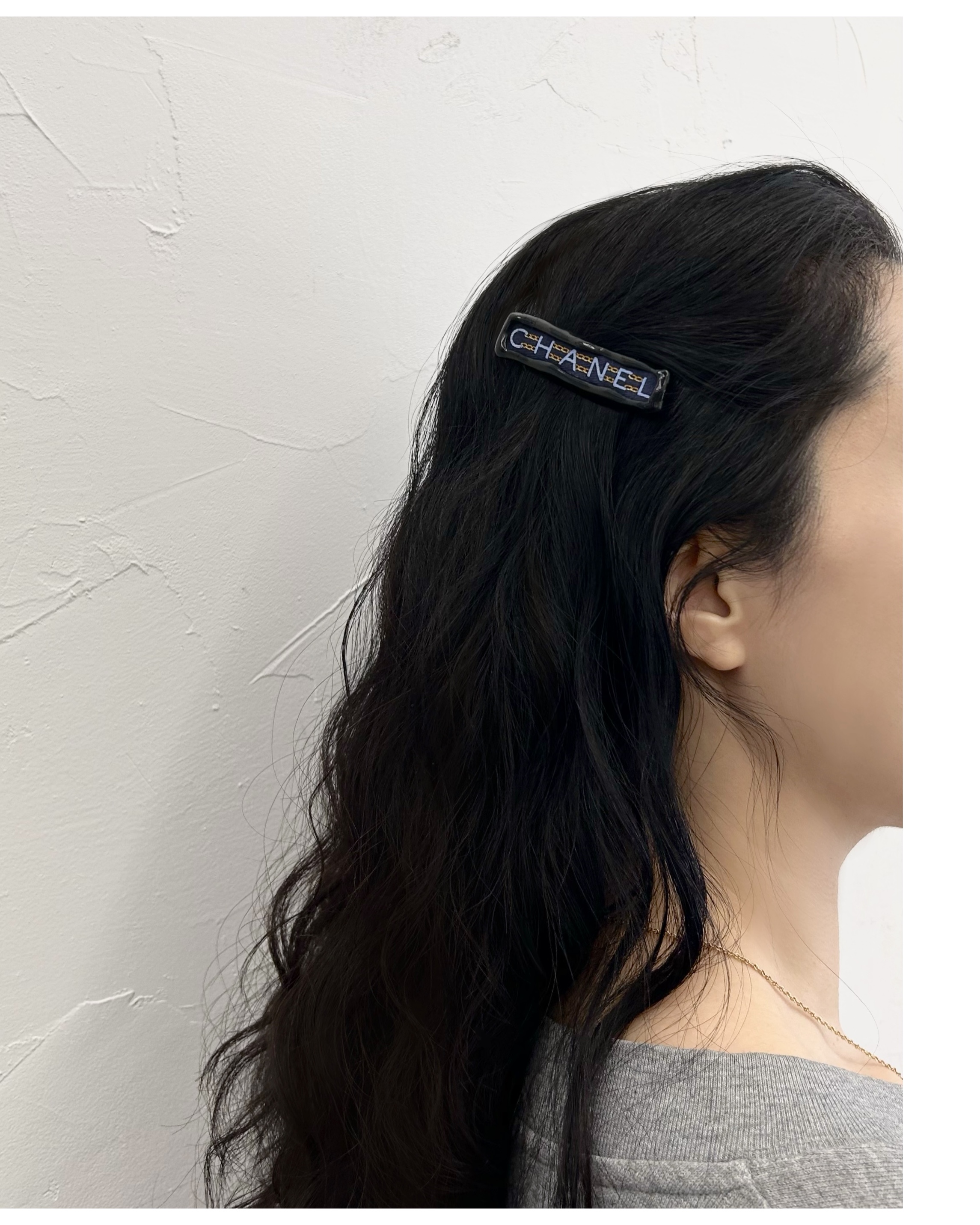 CHANEL blue Initial hairpin no.61