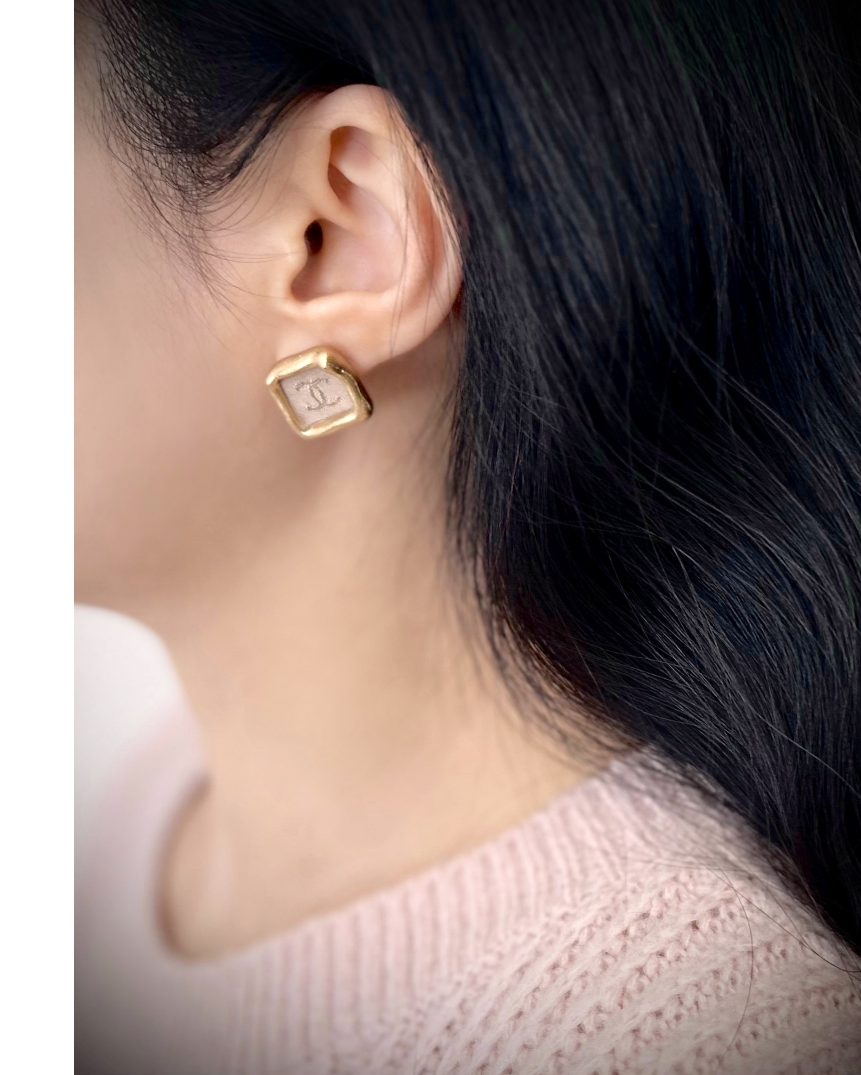CHANEL pink silk square earring no.49