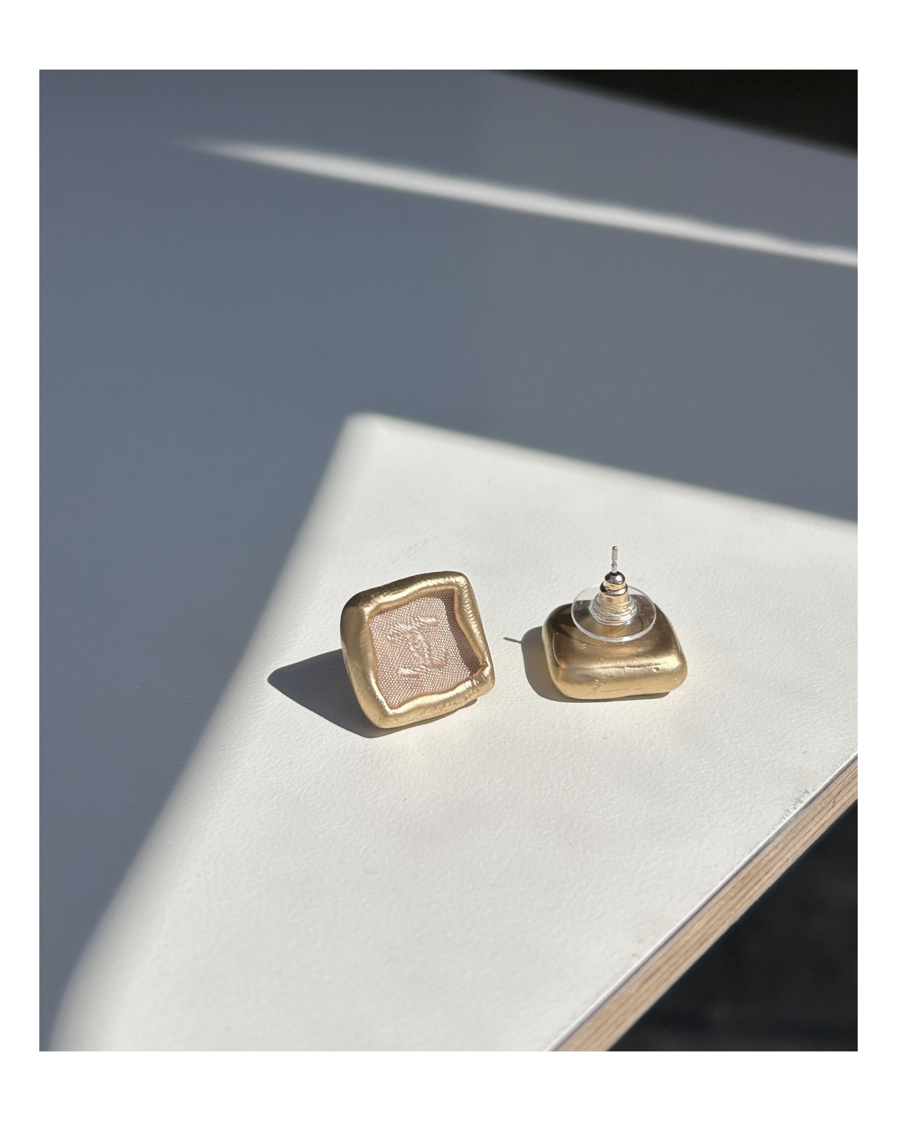 CHANEL pink silk square earring no.49