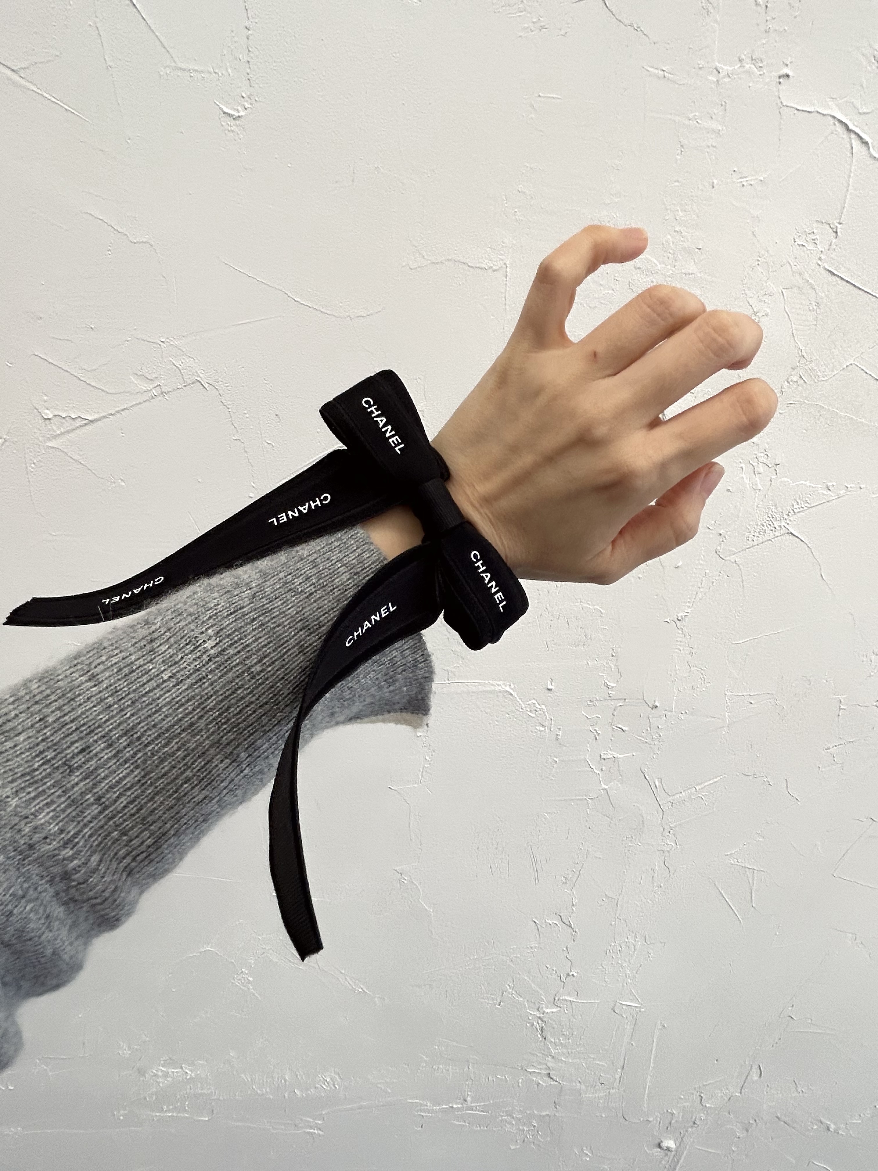 CHANEL black ribbon hair scrunchie no.62