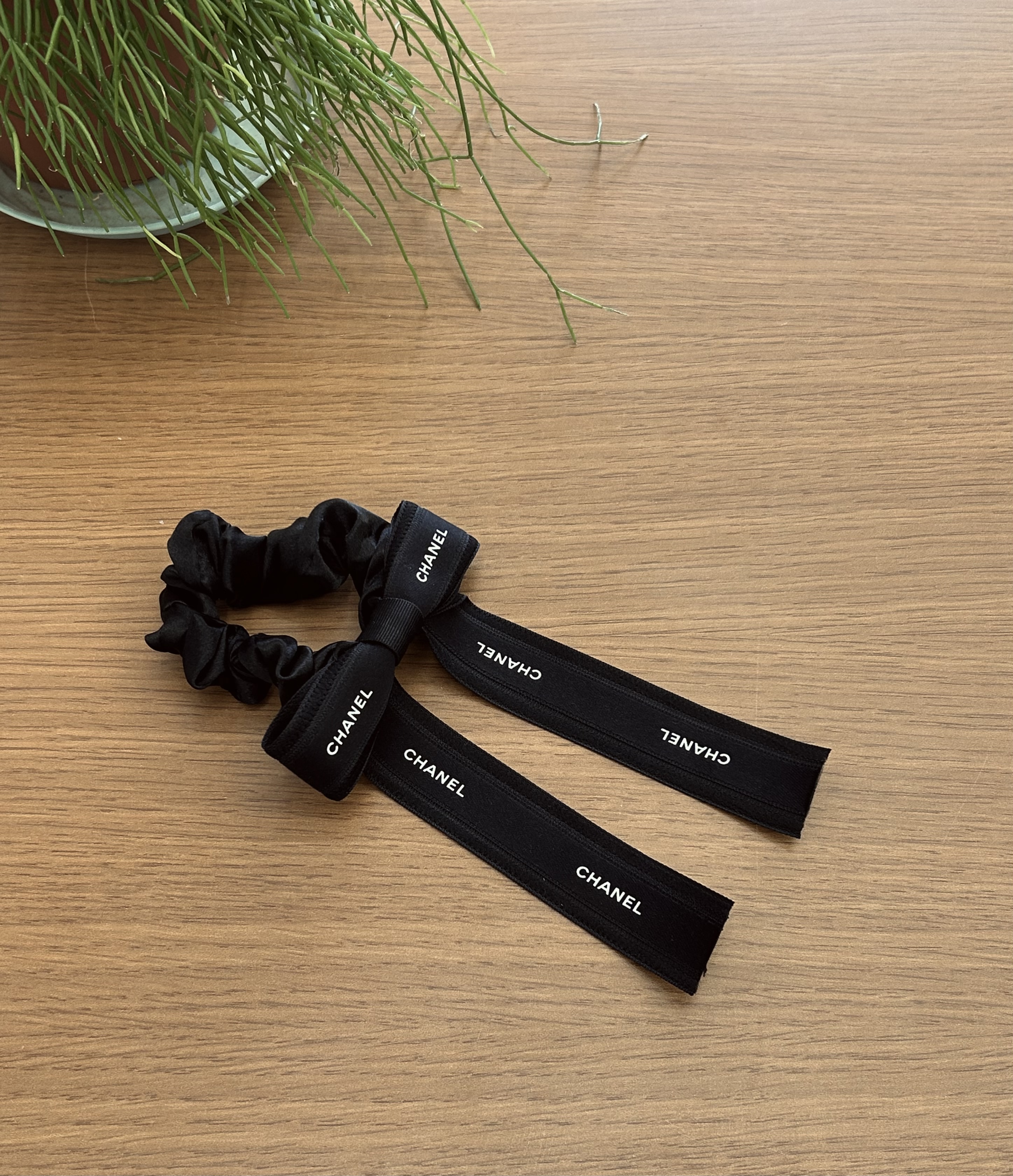 CHANEL black ribbon hair scrunchie no.62