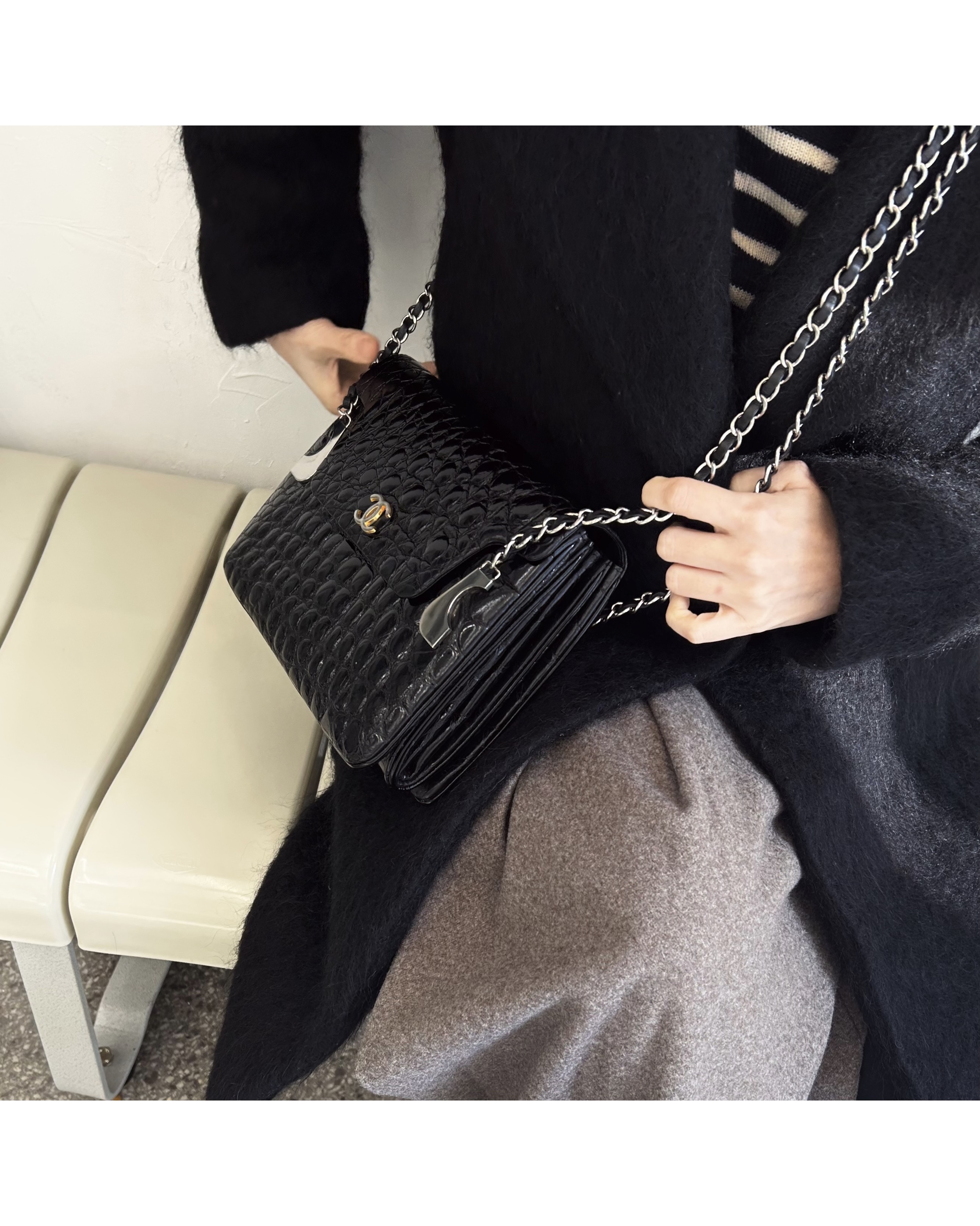 GENUINE vintage crocodile bag X CHANEL hanger CC objet no.37