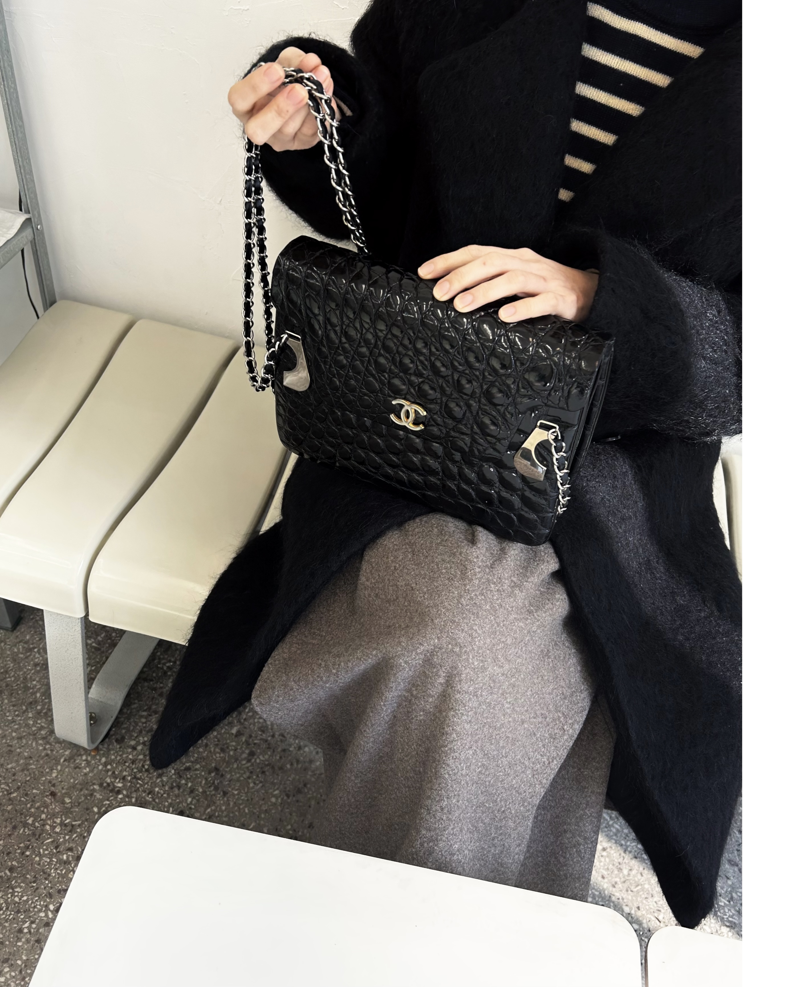GENUINE vintage crocodile bag X CHANEL hanger CC objet no.37