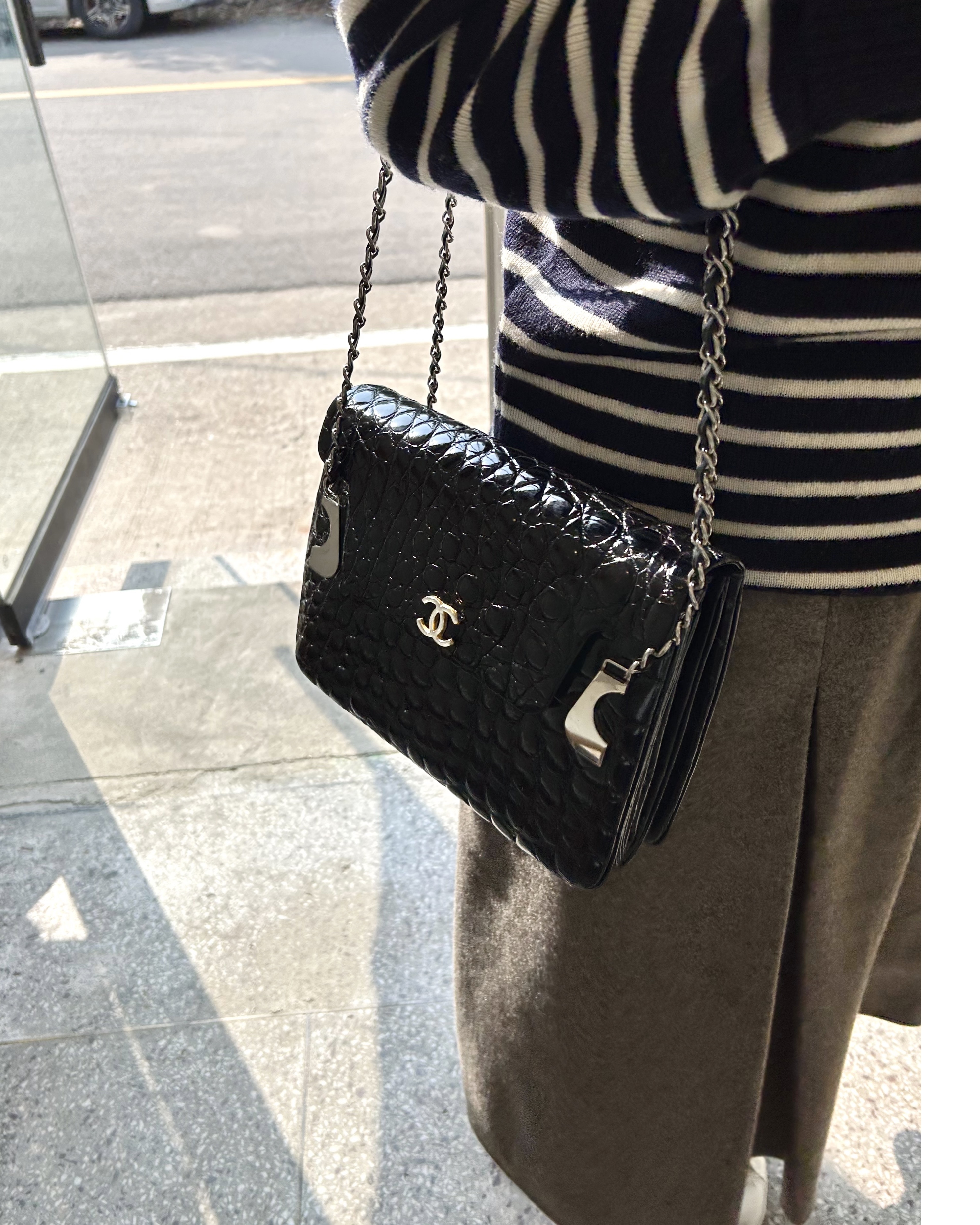 GENUINE vintage crocodile bag X CHANEL hanger CC objet no.37