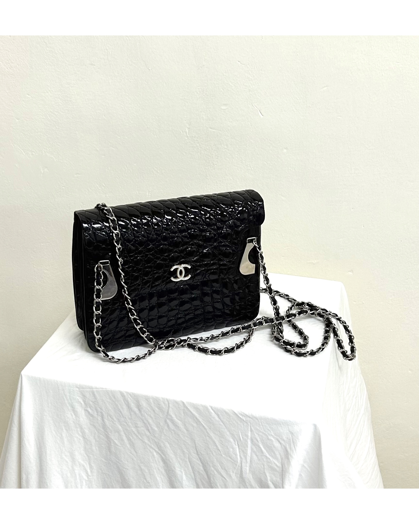 GENUINE vintage crocodile bag X CHANEL hanger CC objet no.37