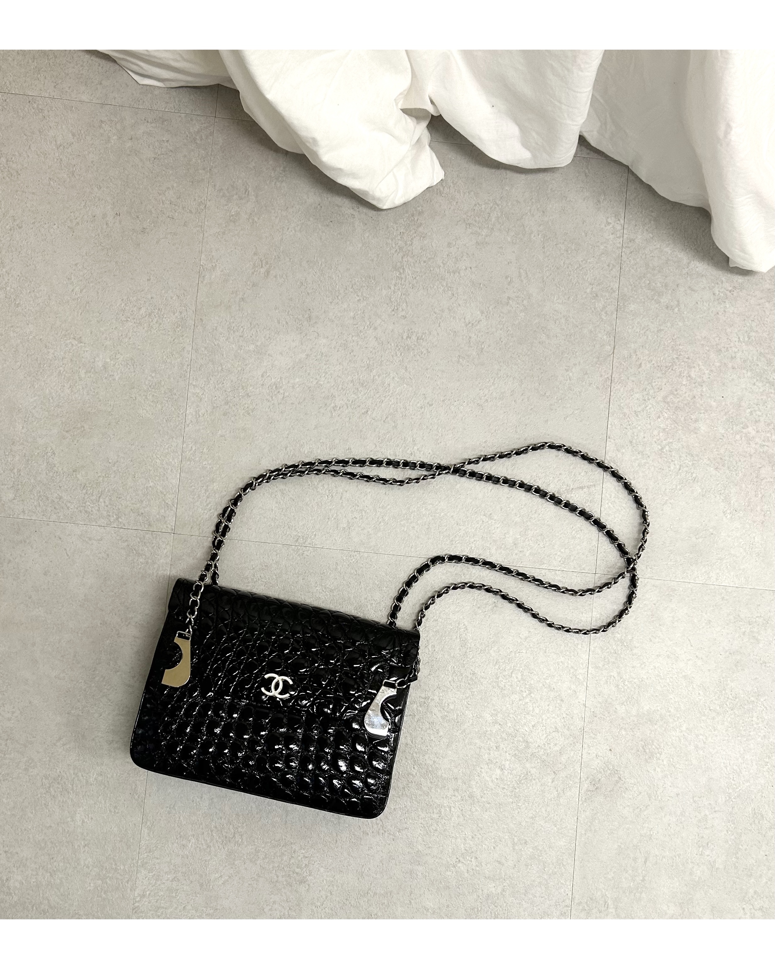 GENUINE vintage crocodile bag X CHANEL hanger CC objet no.37