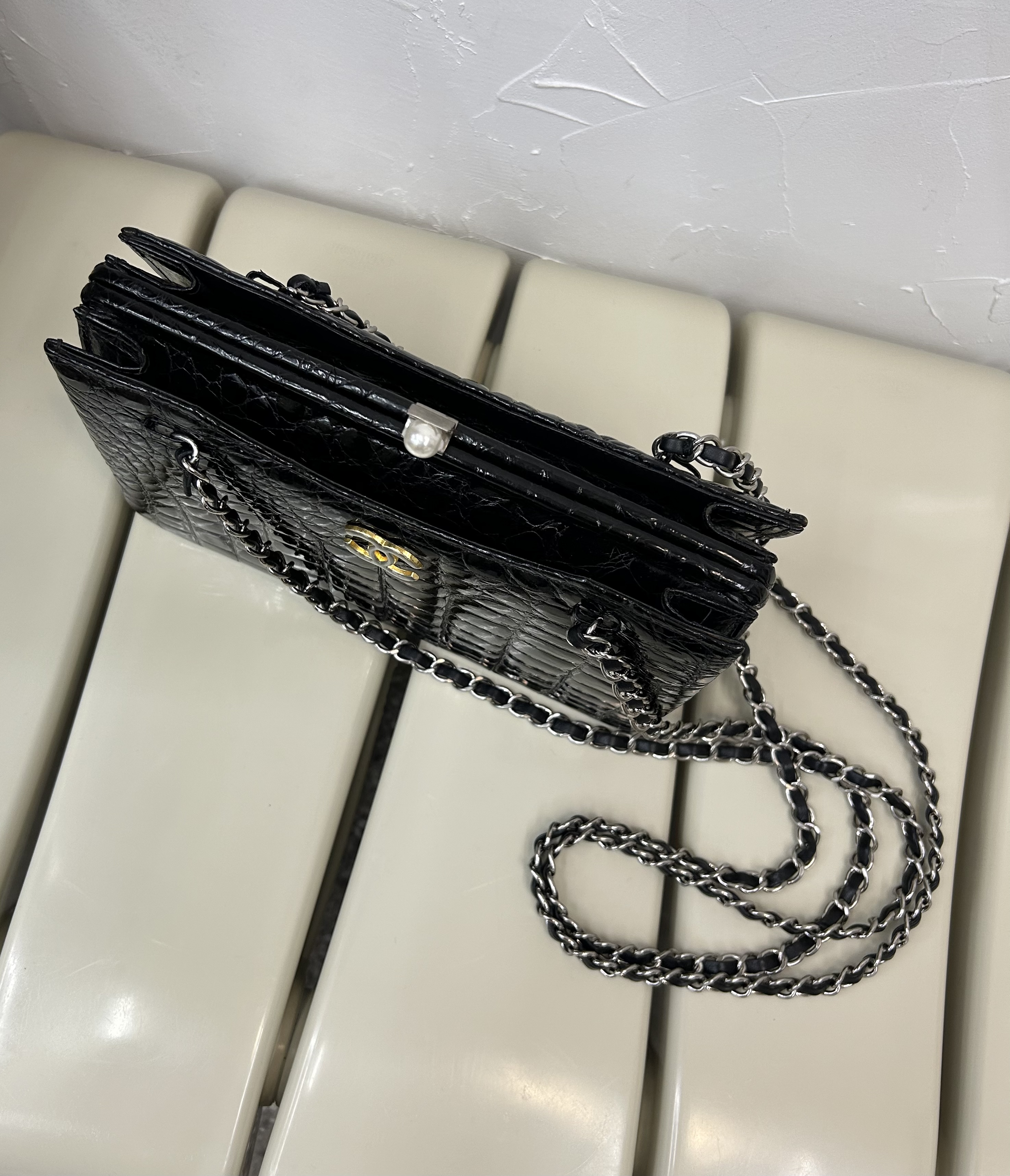 GENUINE vintage crocodile bag X CHANEL hanger CC objet no.39