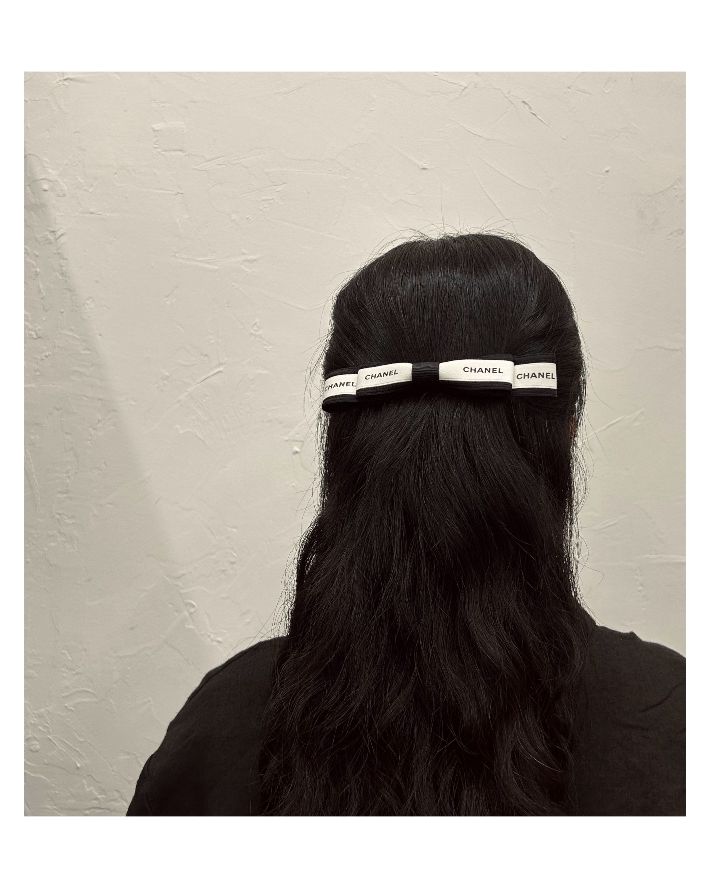 CHANEL black CC heart hair clip no.65