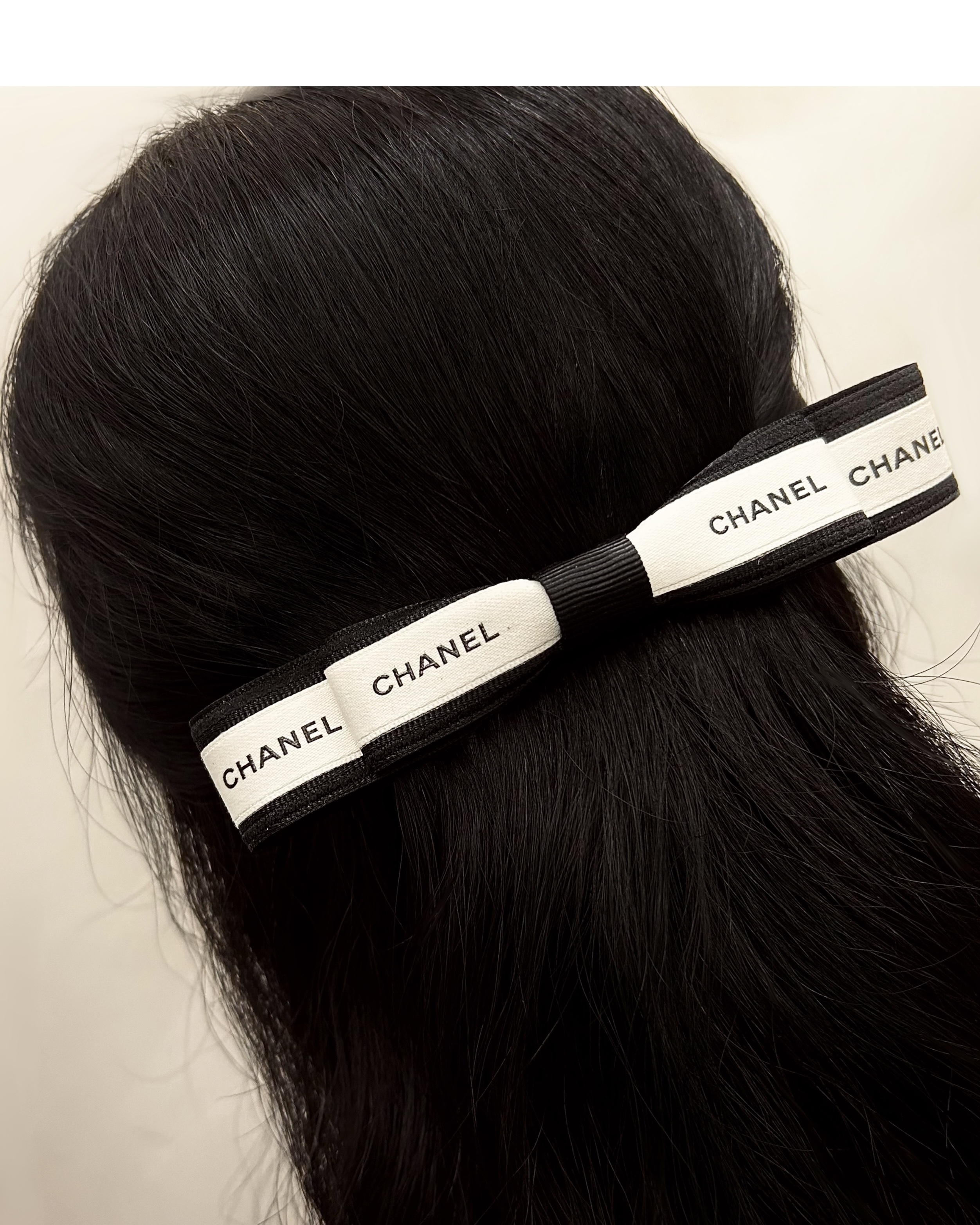 CHANEL black CC heart hair clip no.65