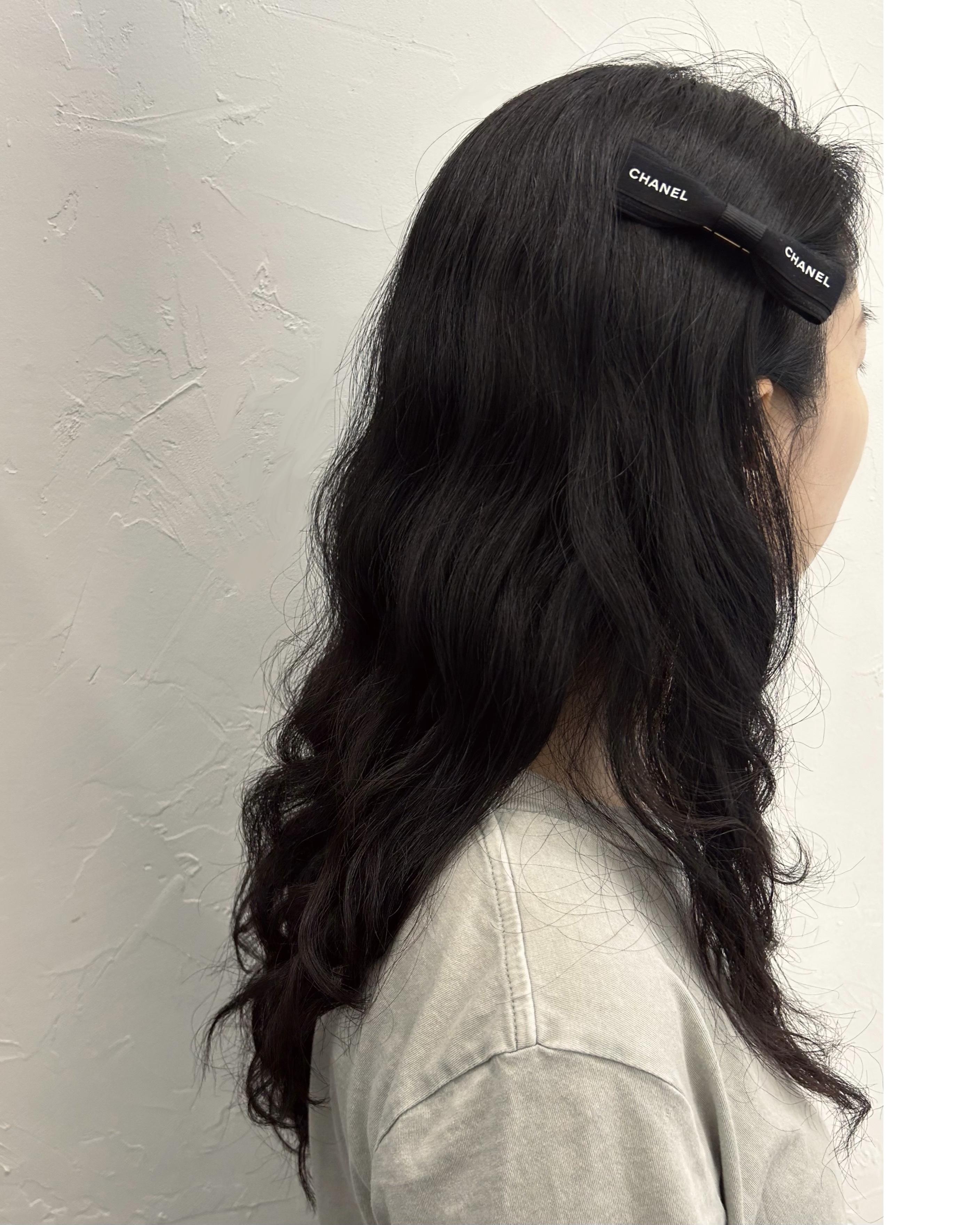 CHANEL initial black ribbon hair clip no.67