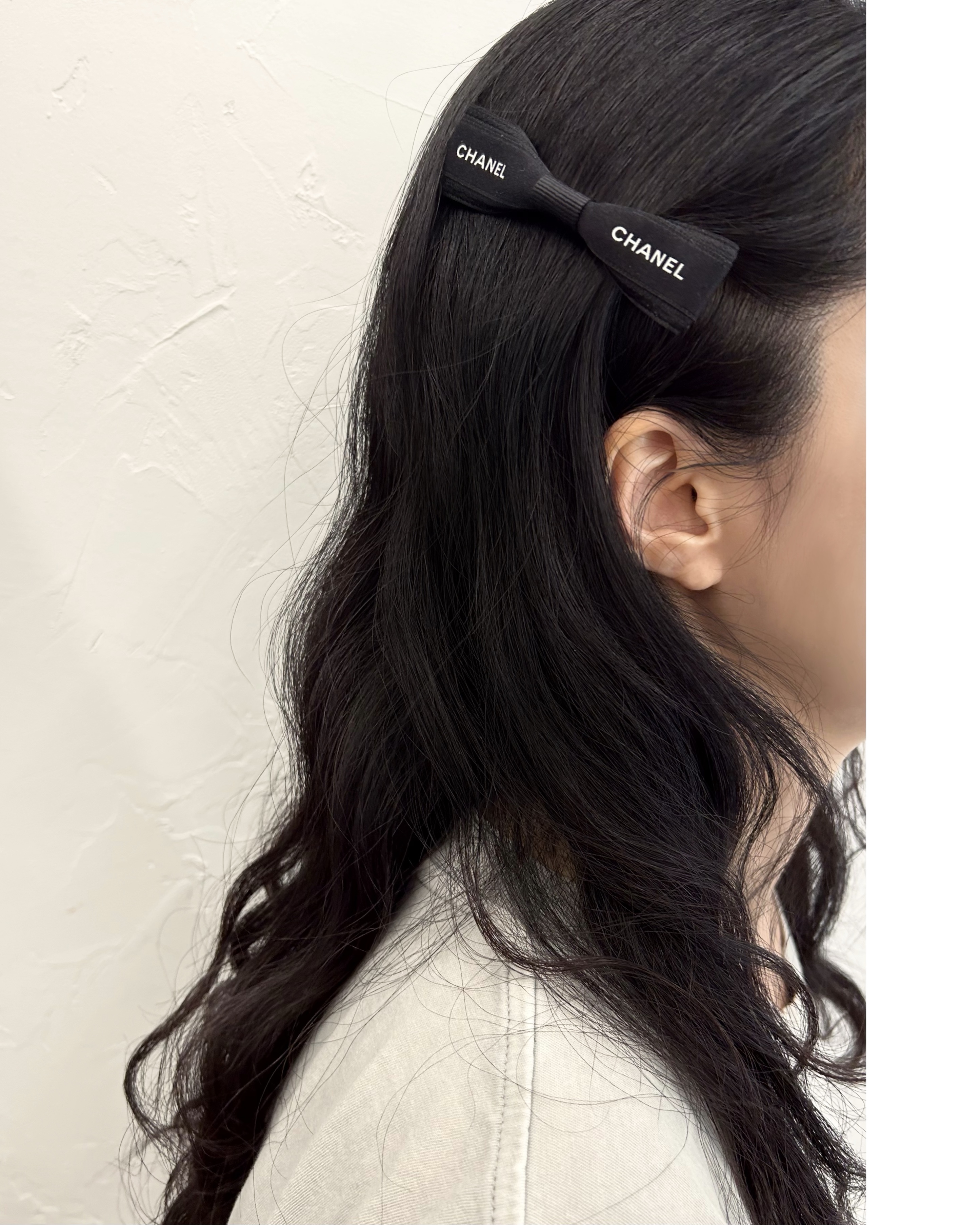 CHANEL initial black ribbon hair clip no.67