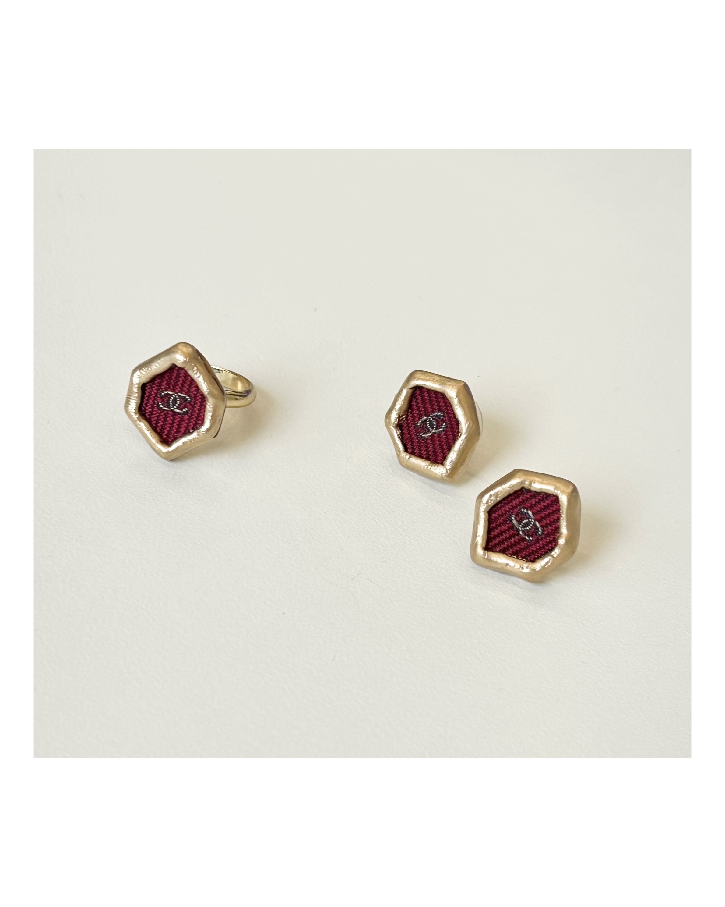 CHANEL burgundy silk CC ring no.53