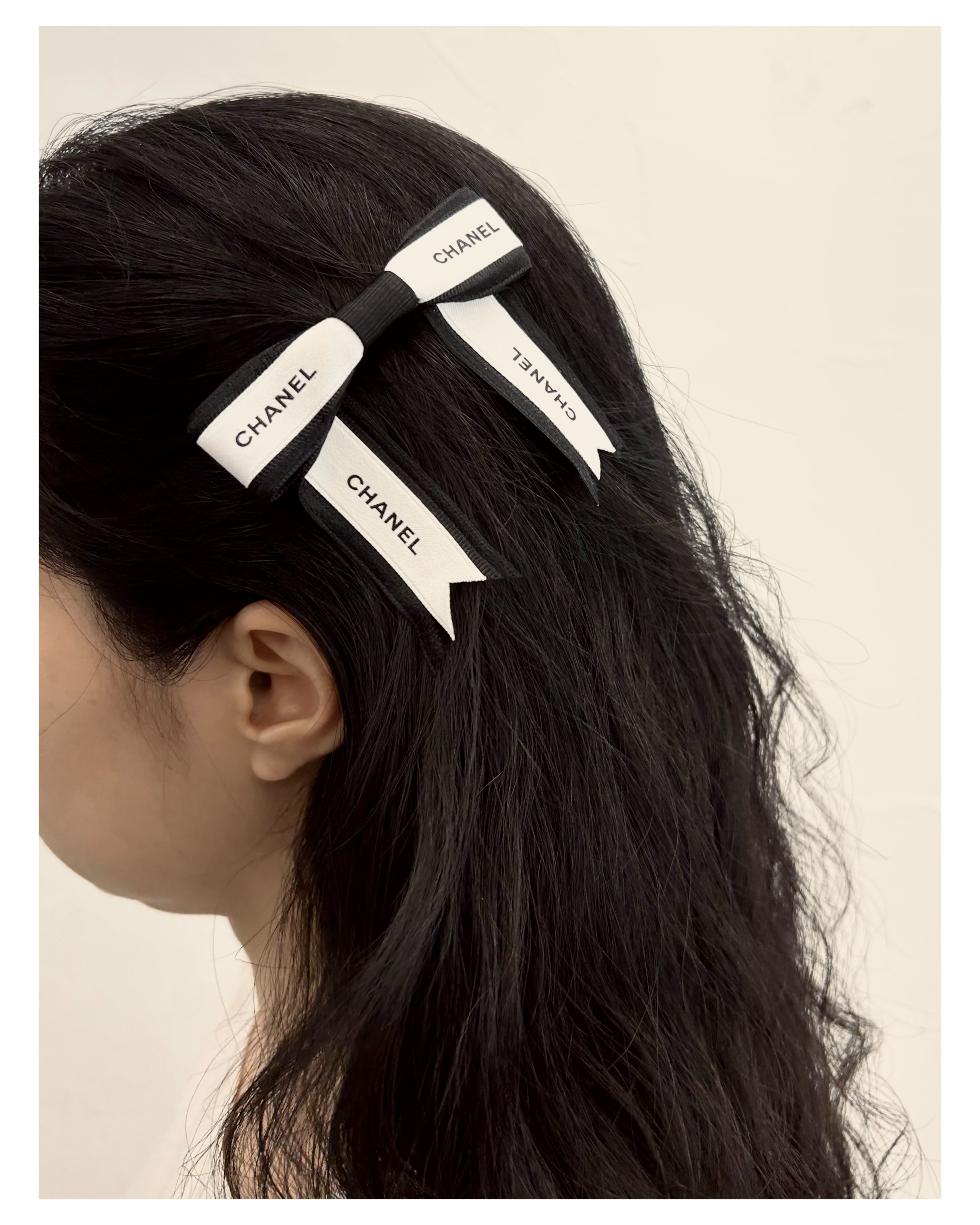 CHANEL initial ribbon hair pin no.68