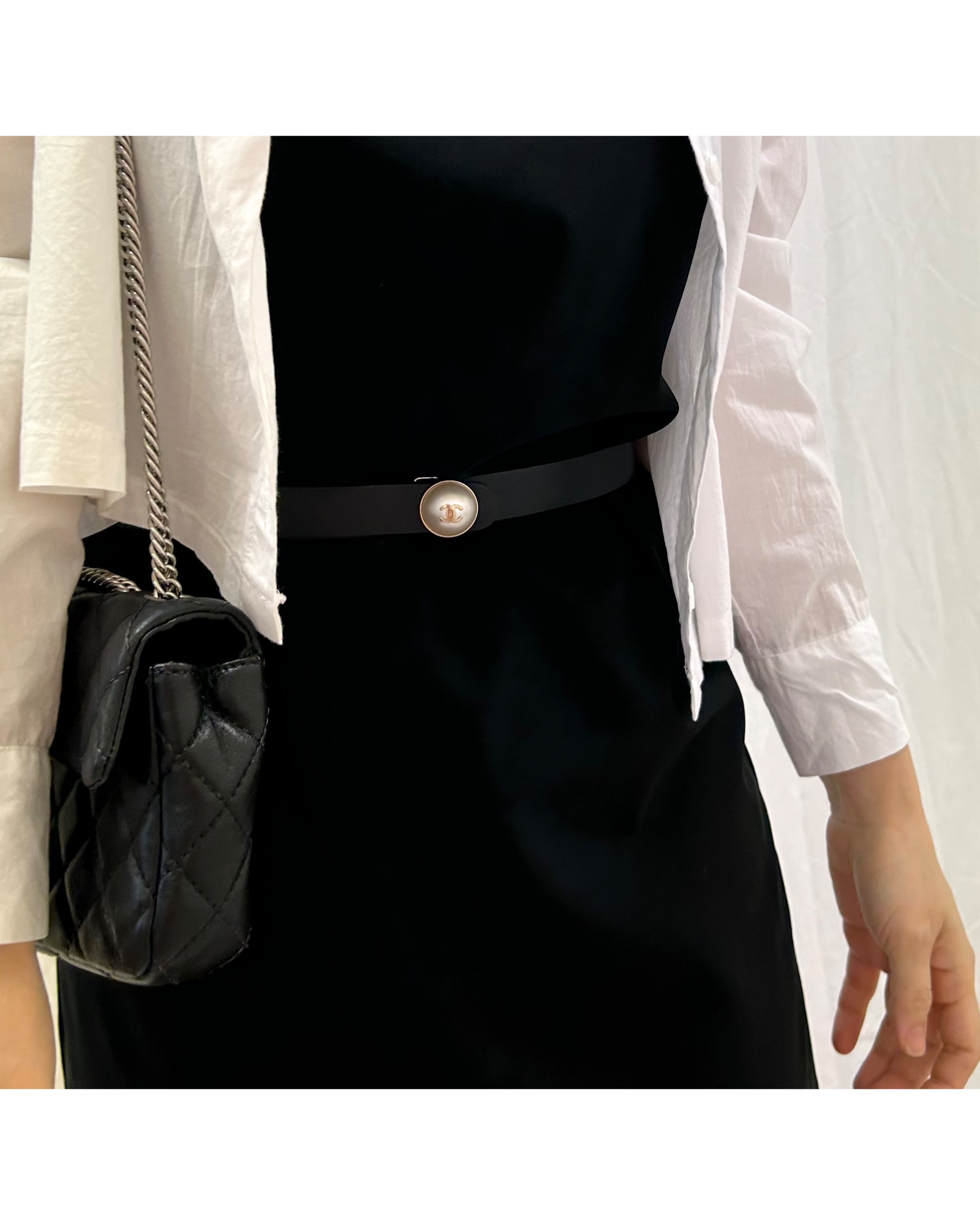 CHANEL pearl CC leather belt