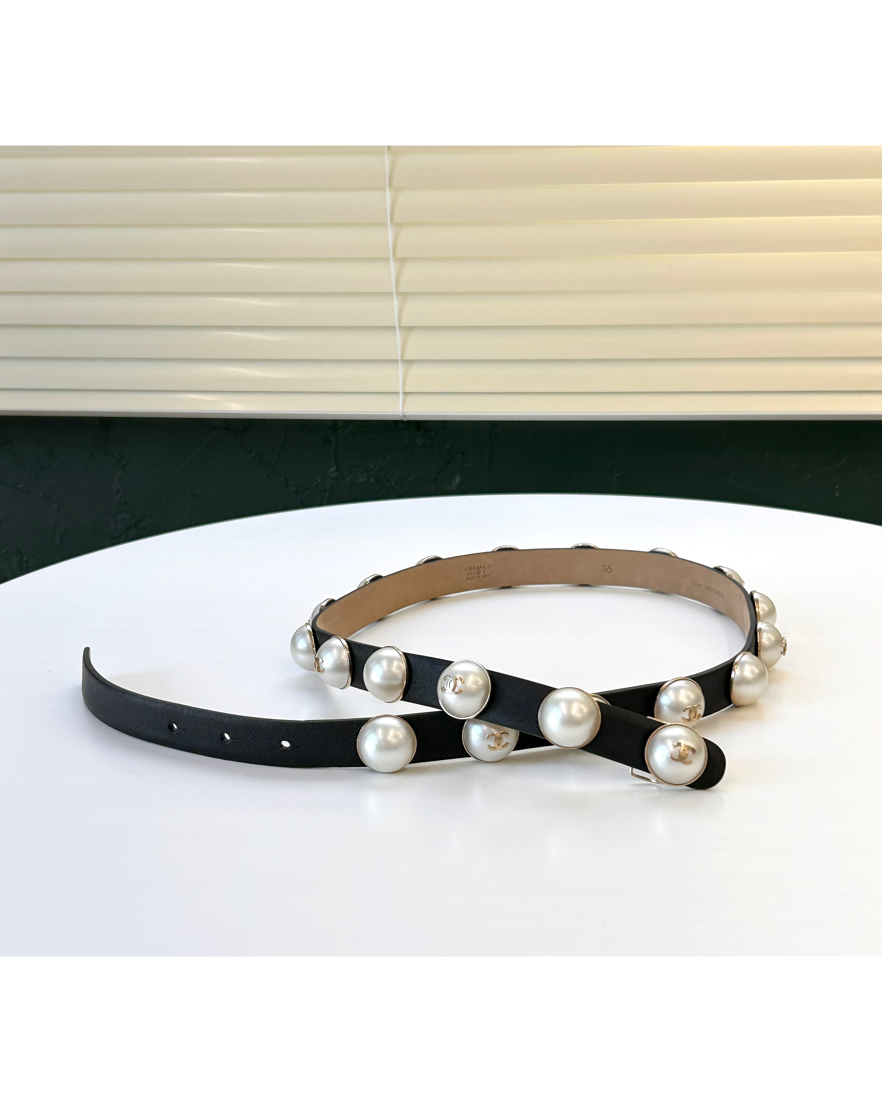 CHANEL pearl CC leather belt