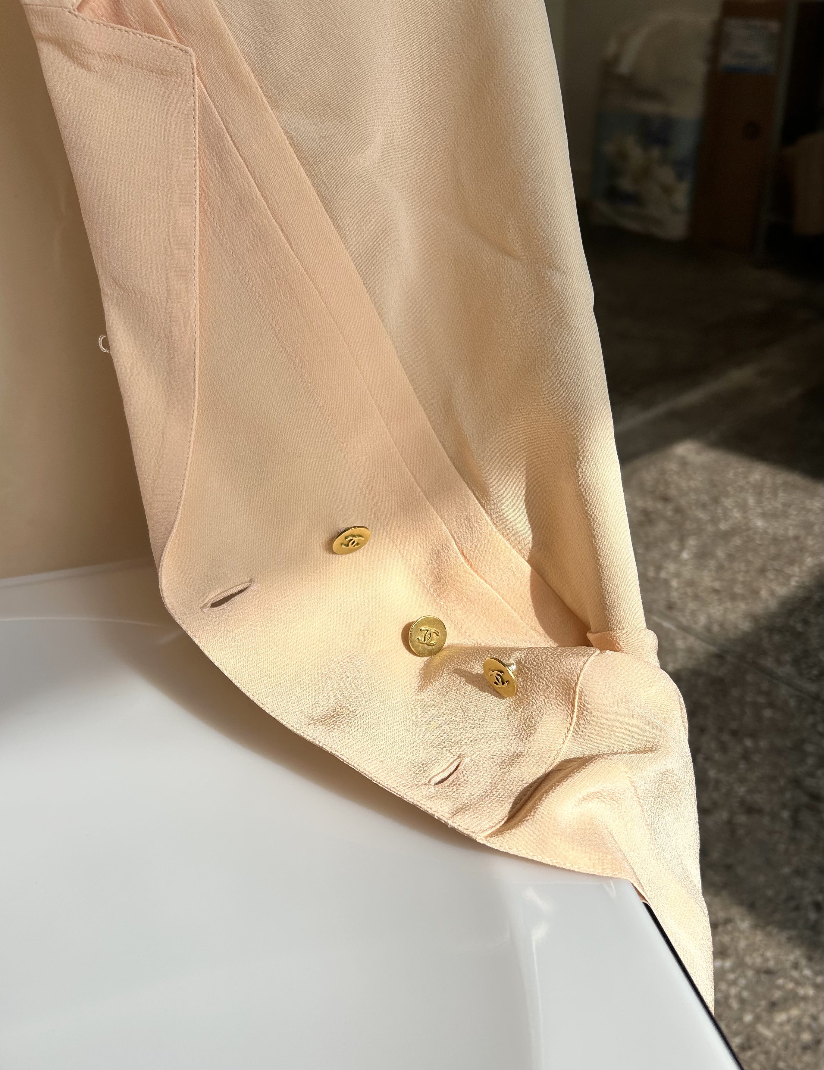 CHANEL button no.97