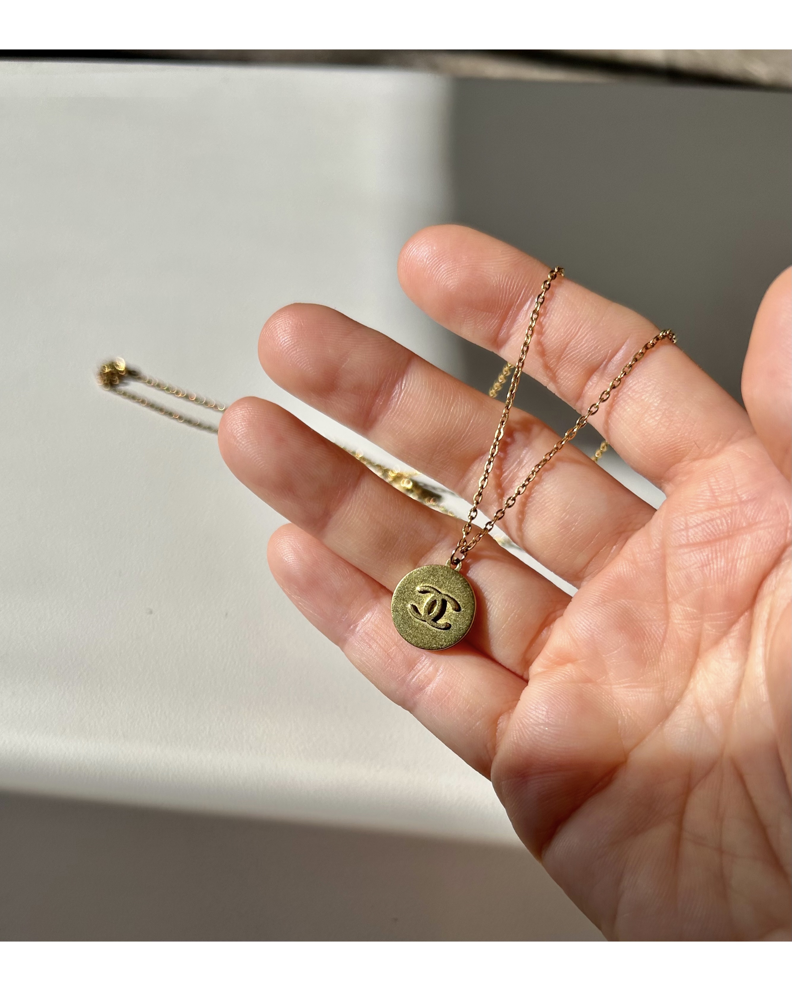 CHANEL button no.97