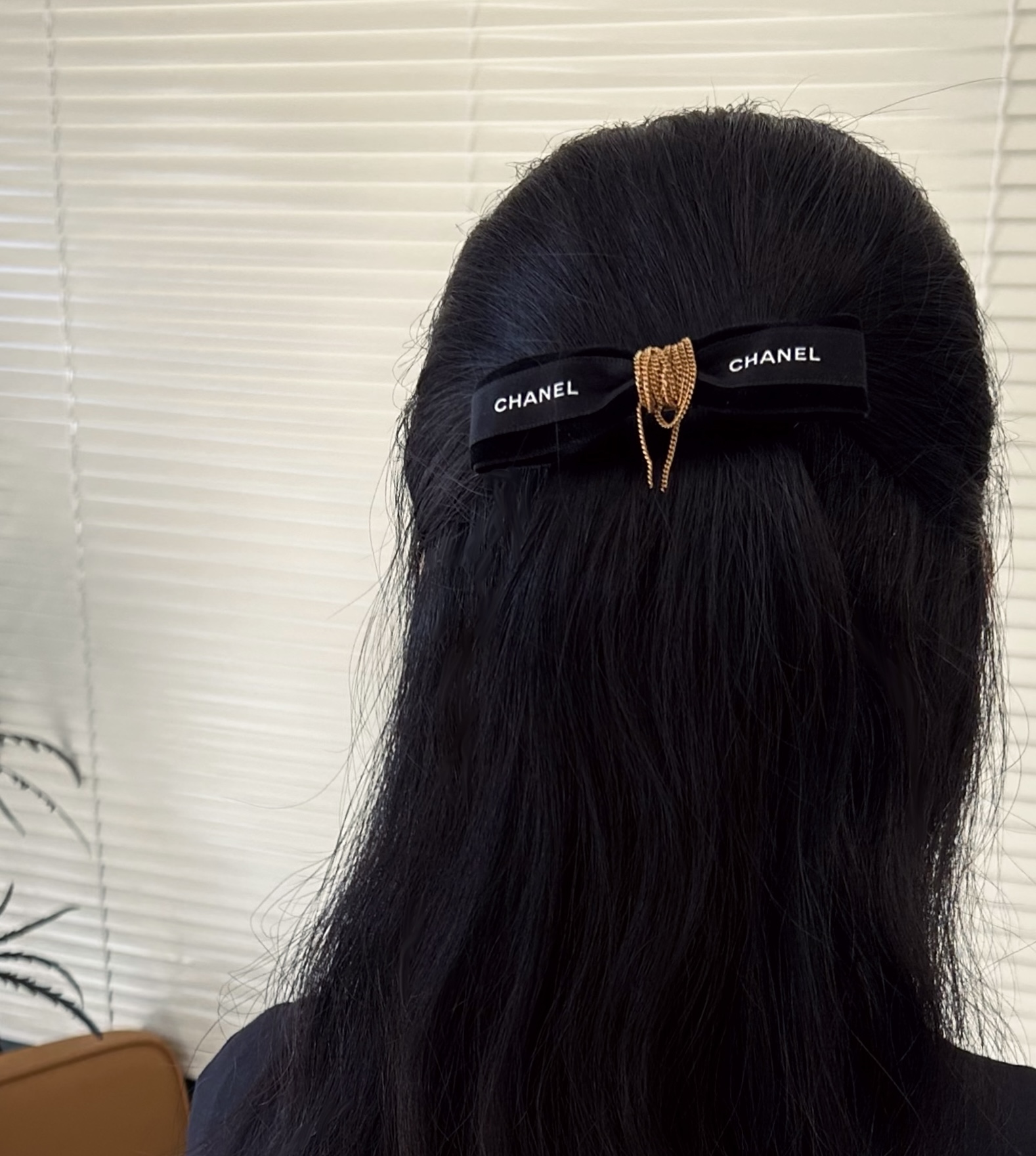 CHANEL velvet initial ribbon hair clip no.70