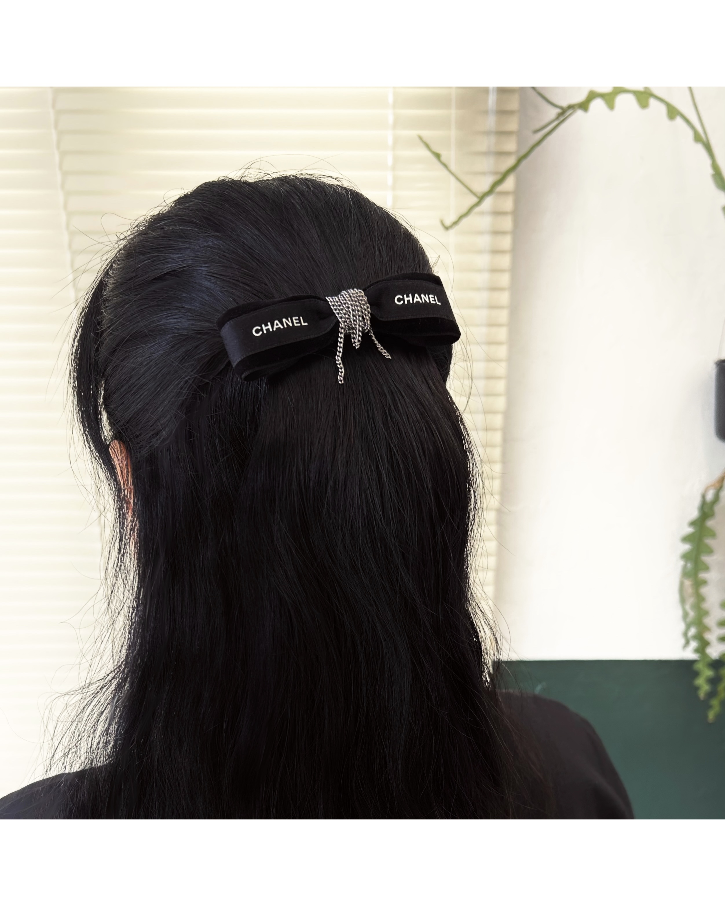 CHANEL velvet initial ribbon hair clip no.70