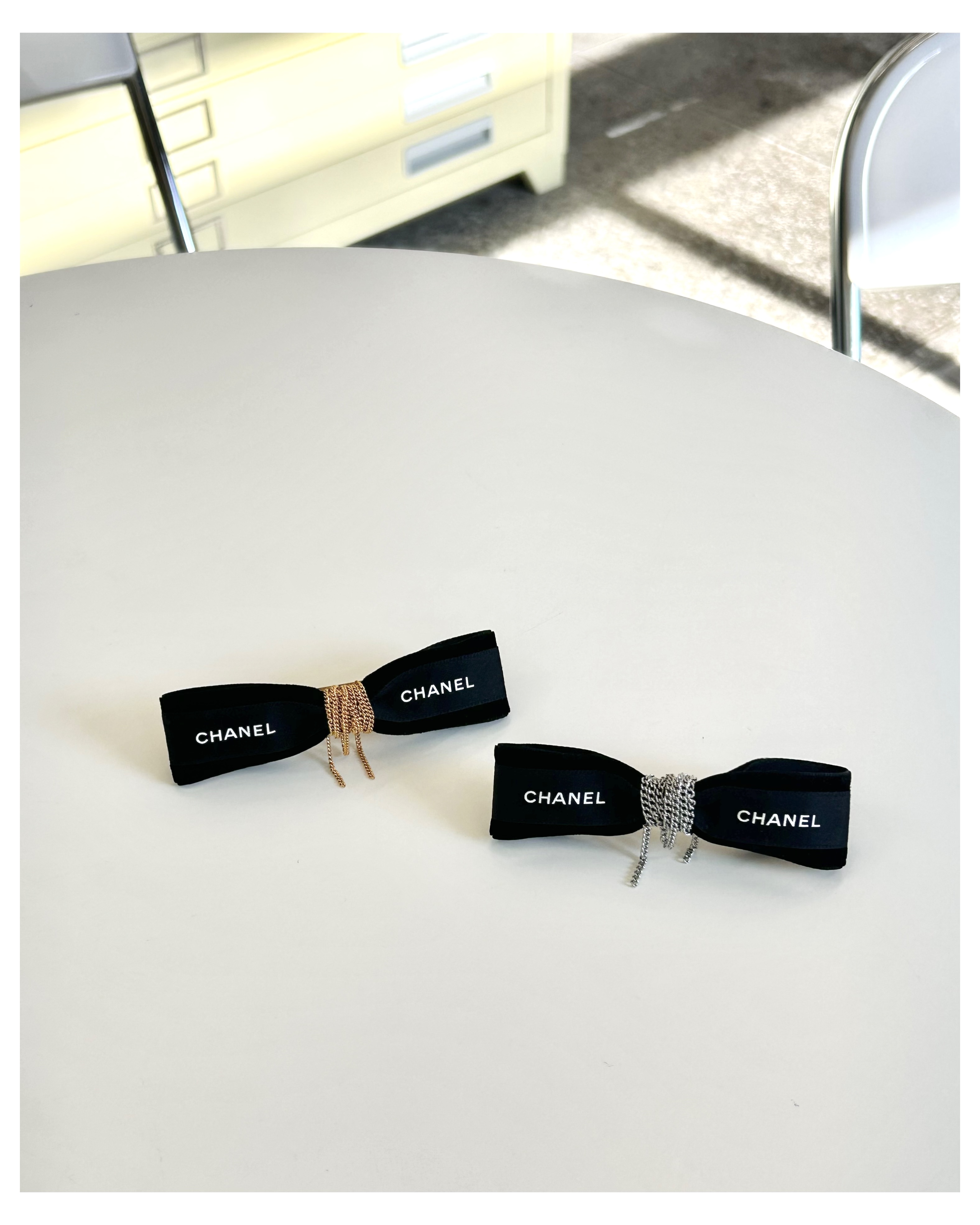 CHANEL velvet initial ribbon hair clip no.70