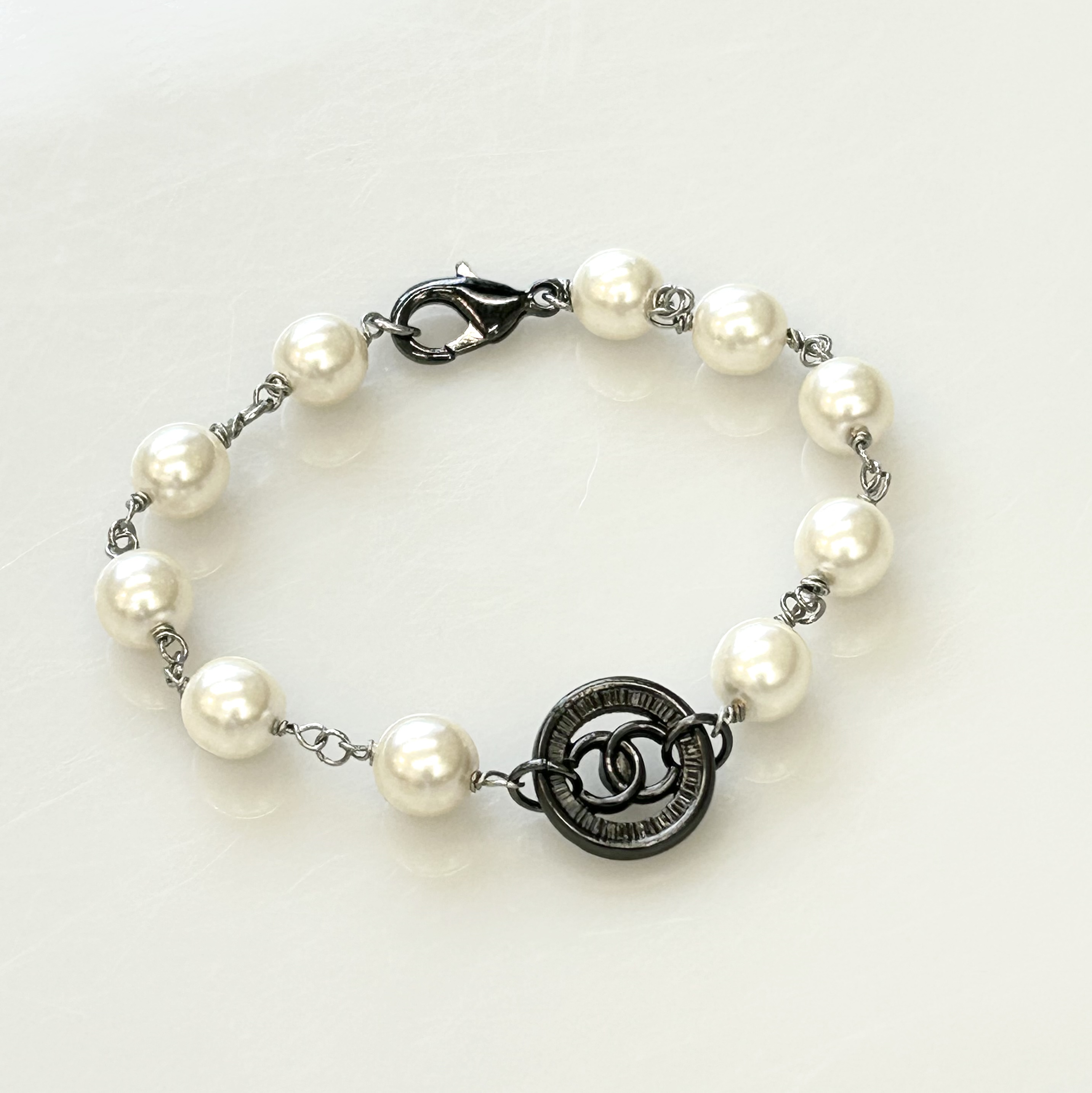 CHANEL button no.99