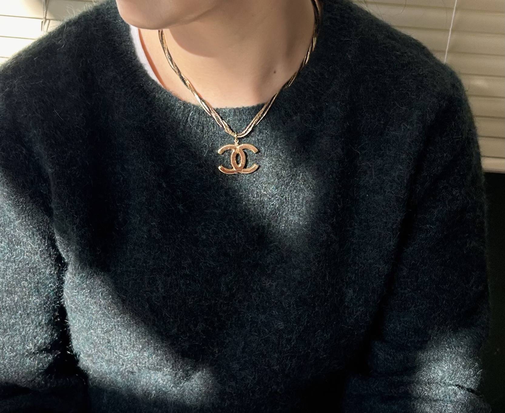 CHANEL hanger CC necklace no.19