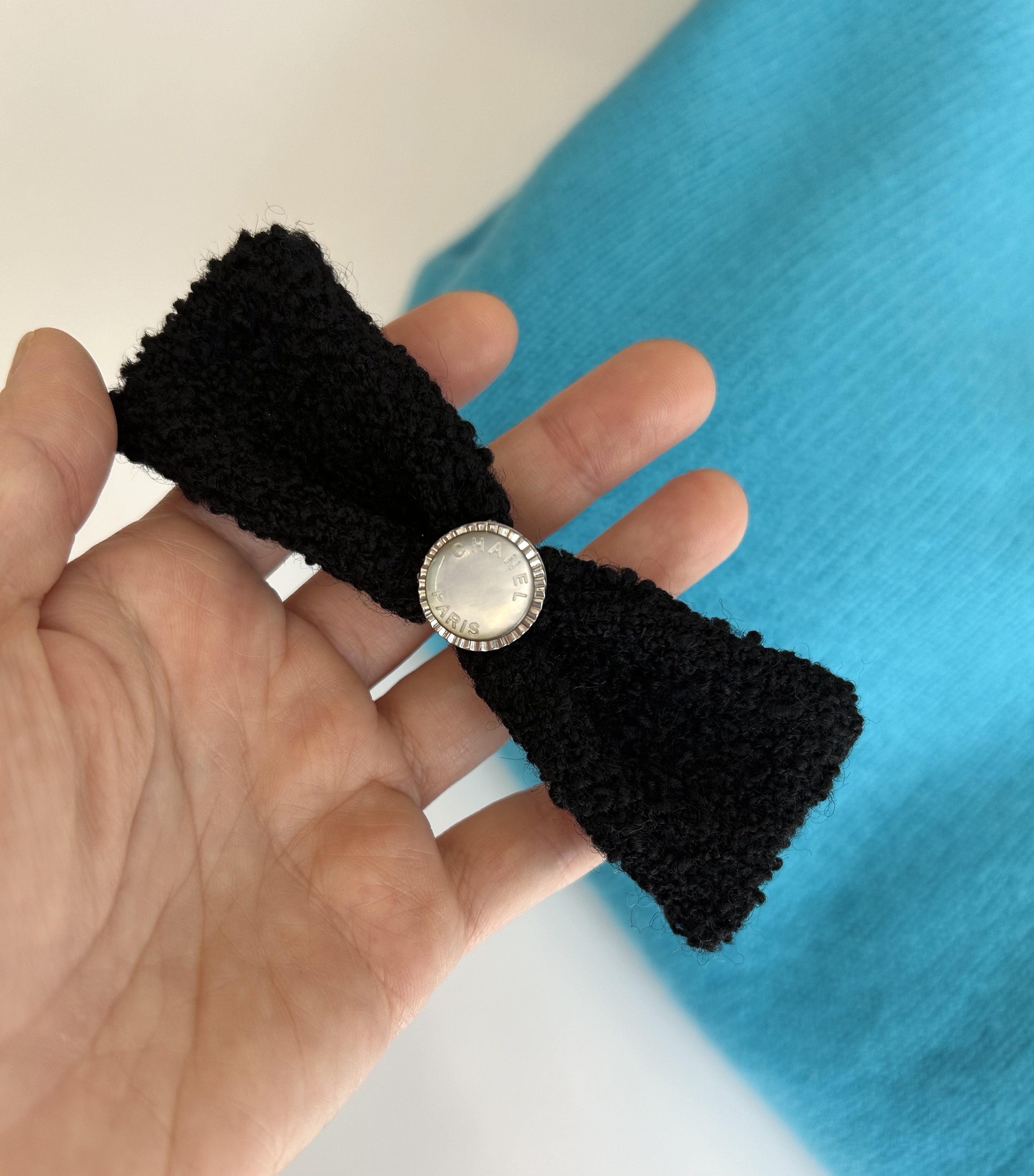 CHANEL black tweed ribbon & Initial button hair clip no.73