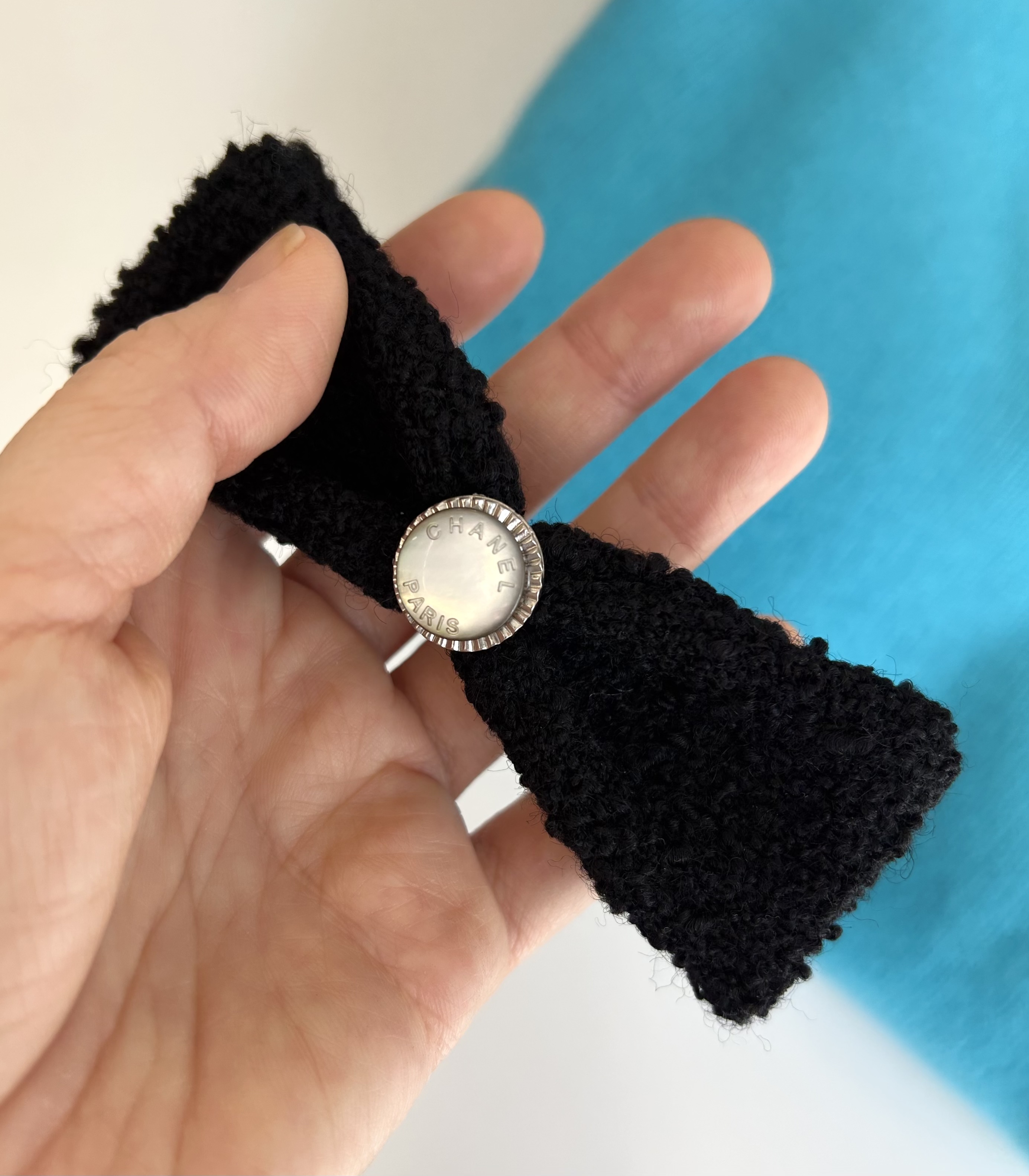 CHANEL black tweed ribbon & Initial button hair clip no.73