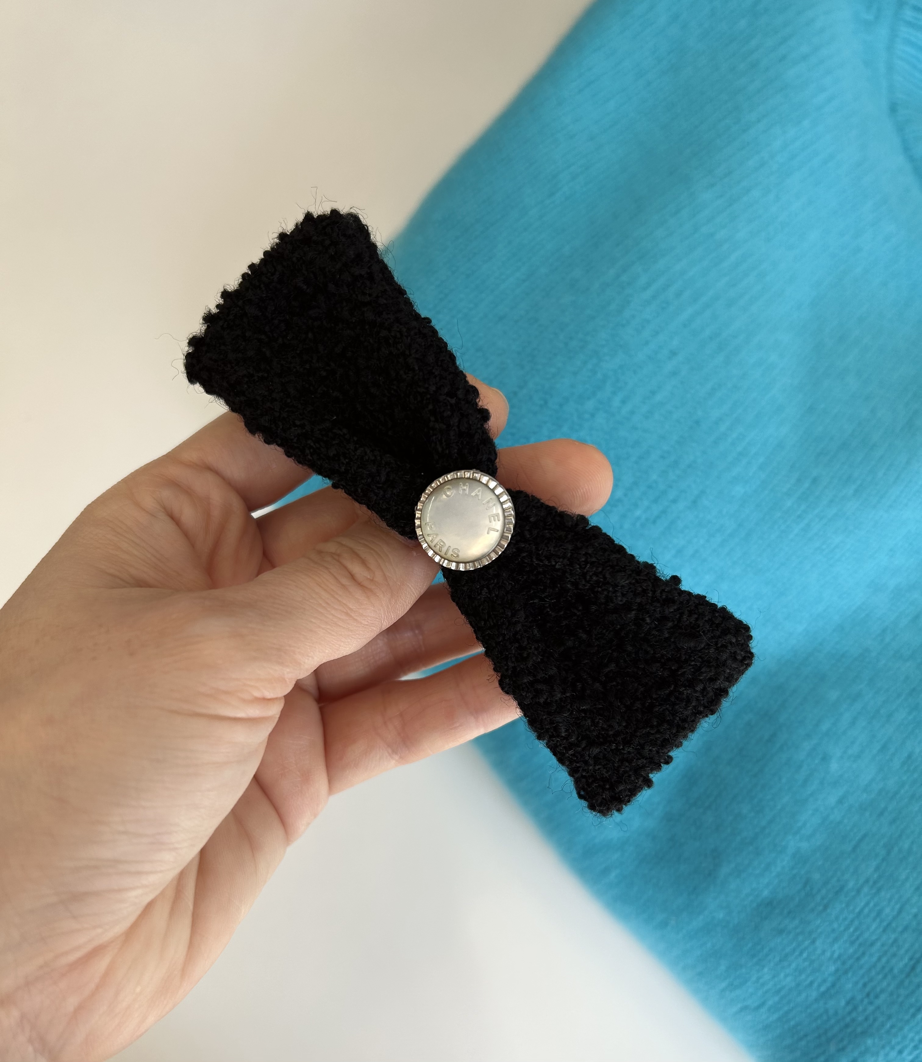 CHANEL black tweed ribbon & Initial button hair clip no.73