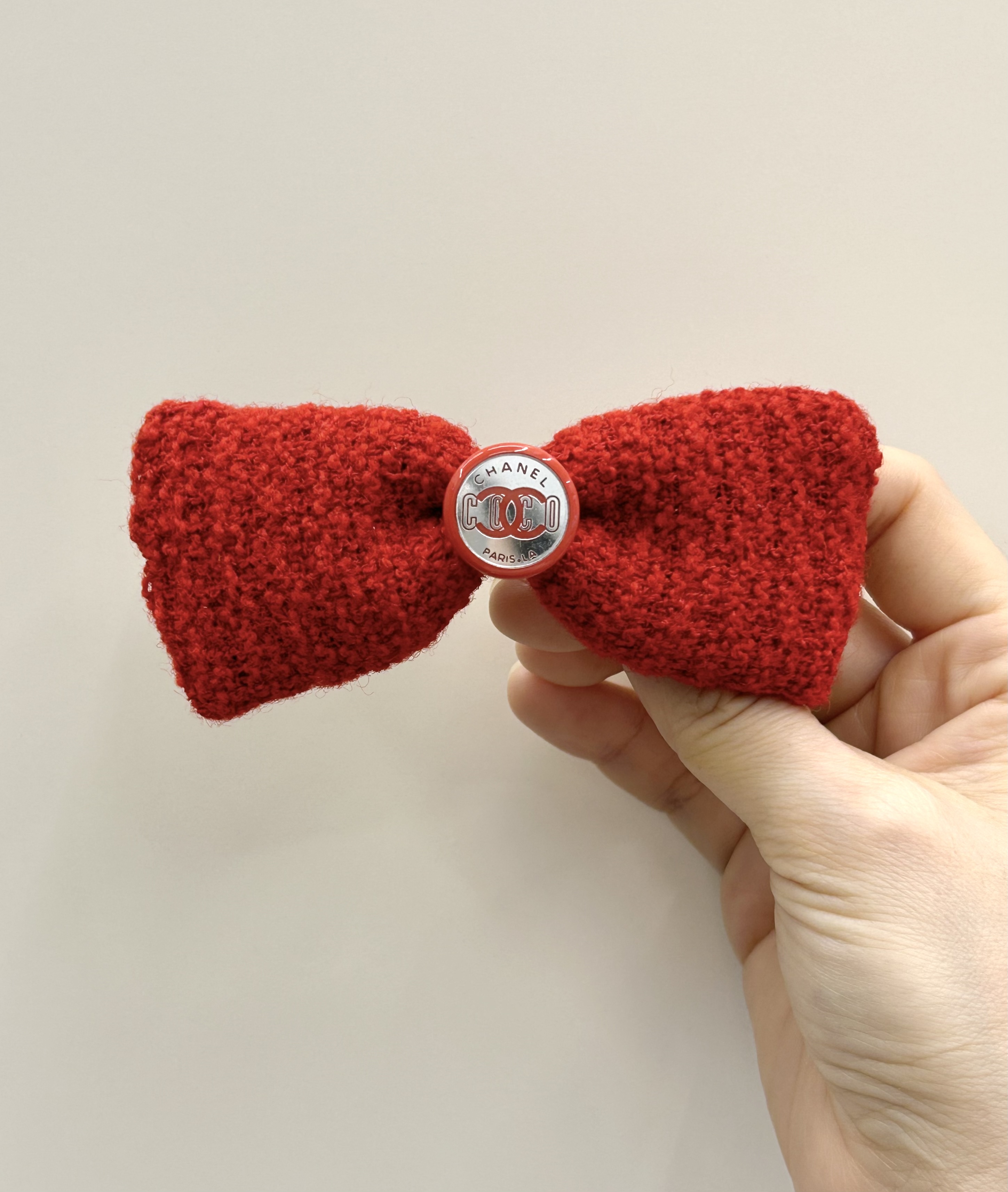 CHANEL red tweed ribbon & mirror button hair clip no.74