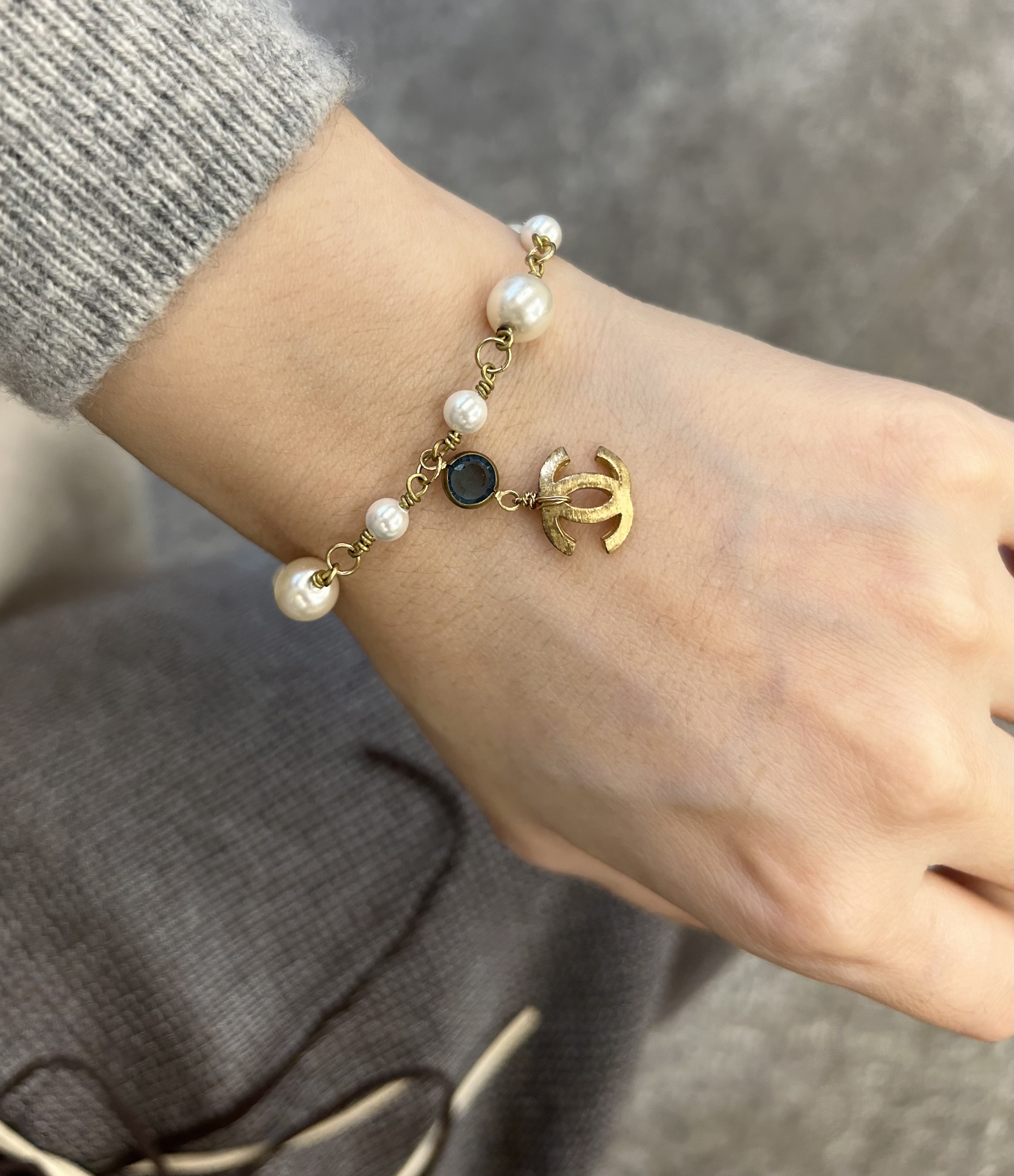 vintage CHANEL CC earring objet pearl bracelet