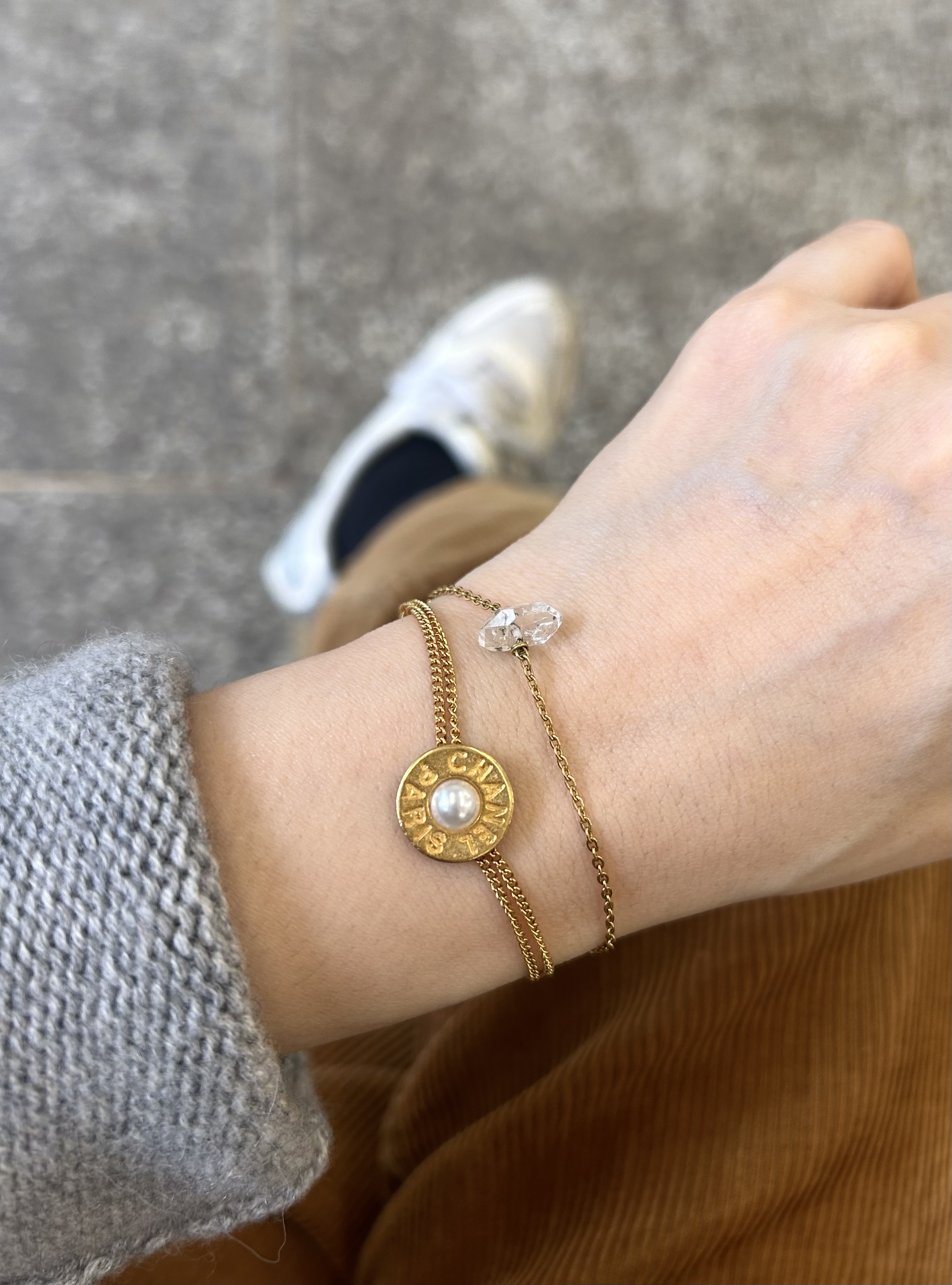CHANEL button no.110