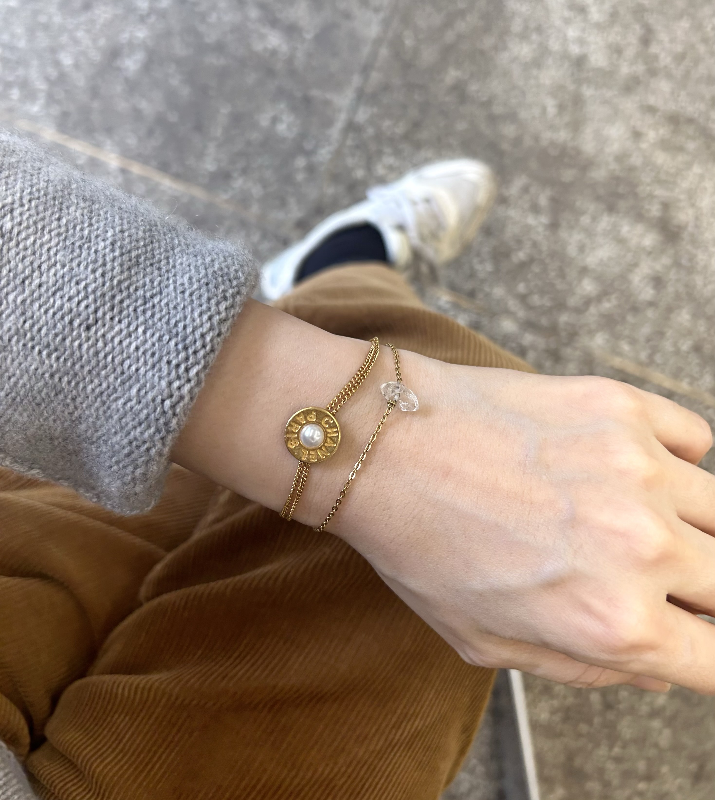 CHANEL button no.110