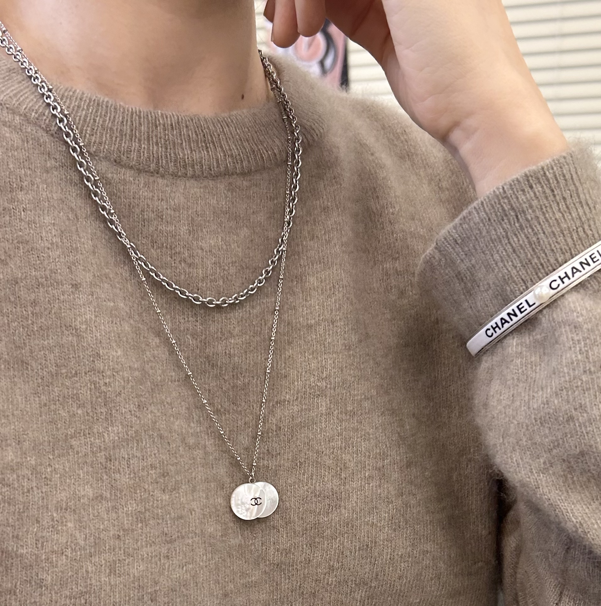 CHANEL button no.111