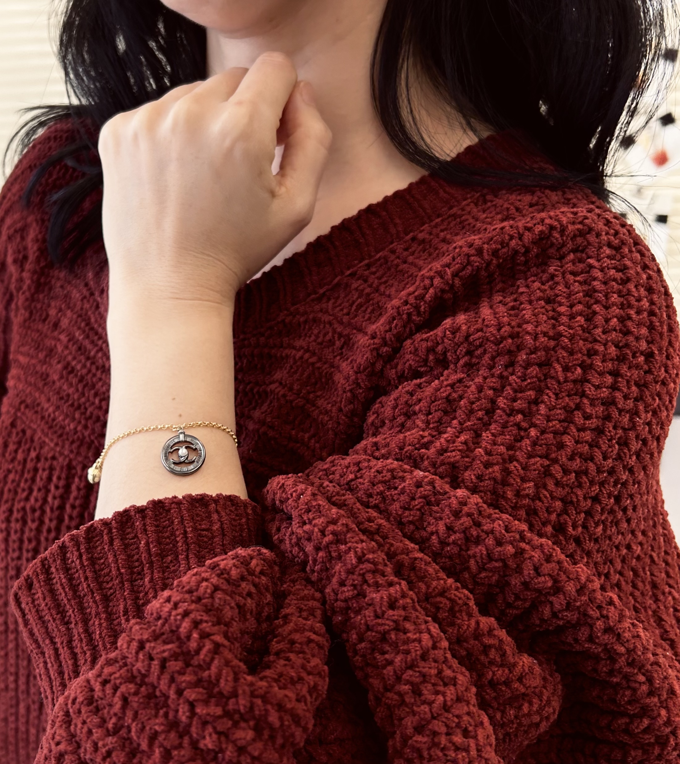 CHANEL button no.112