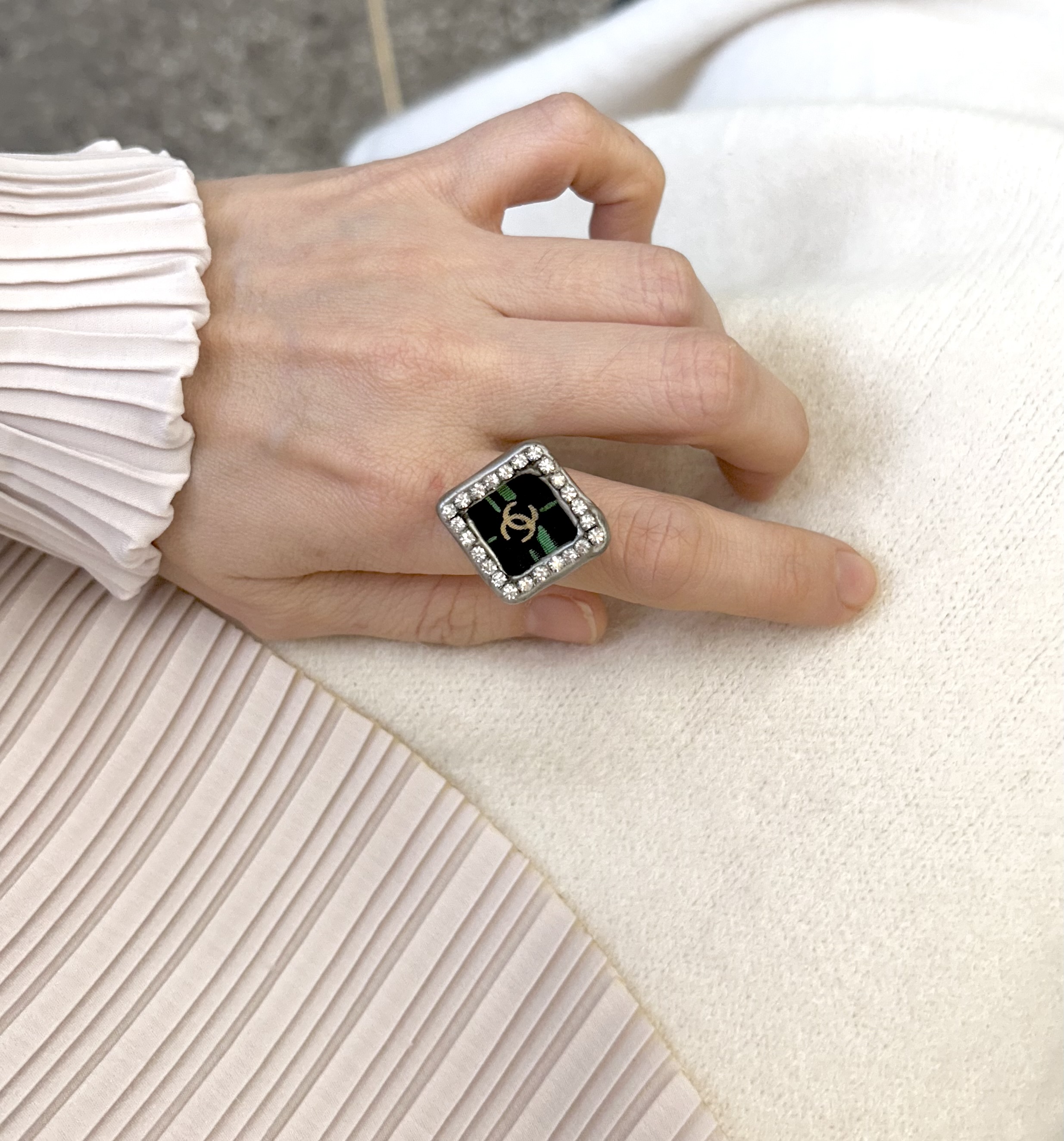 CHANEL green stripe CC cubic ring no.59