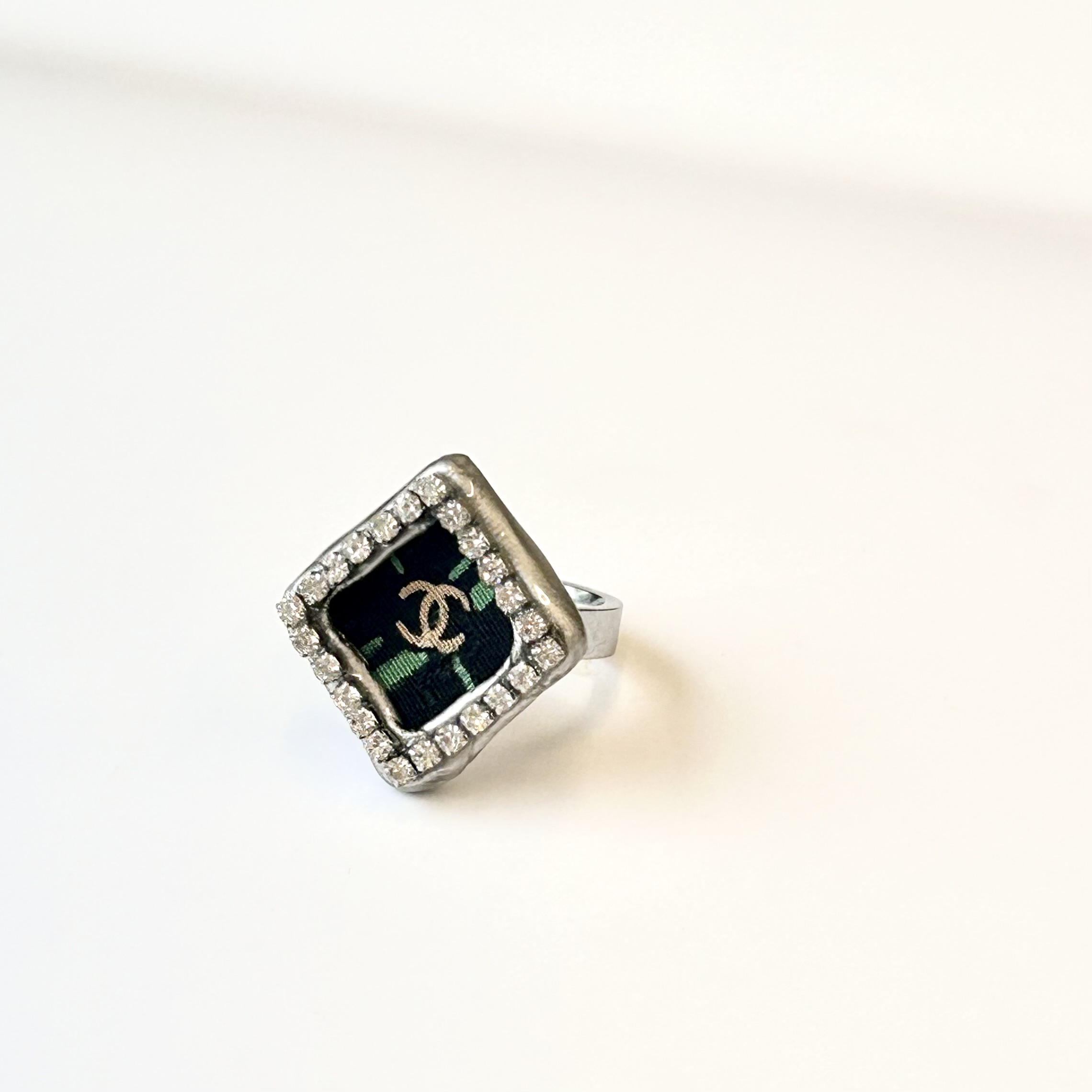 CHANEL green stripe CC cubic ring no.59