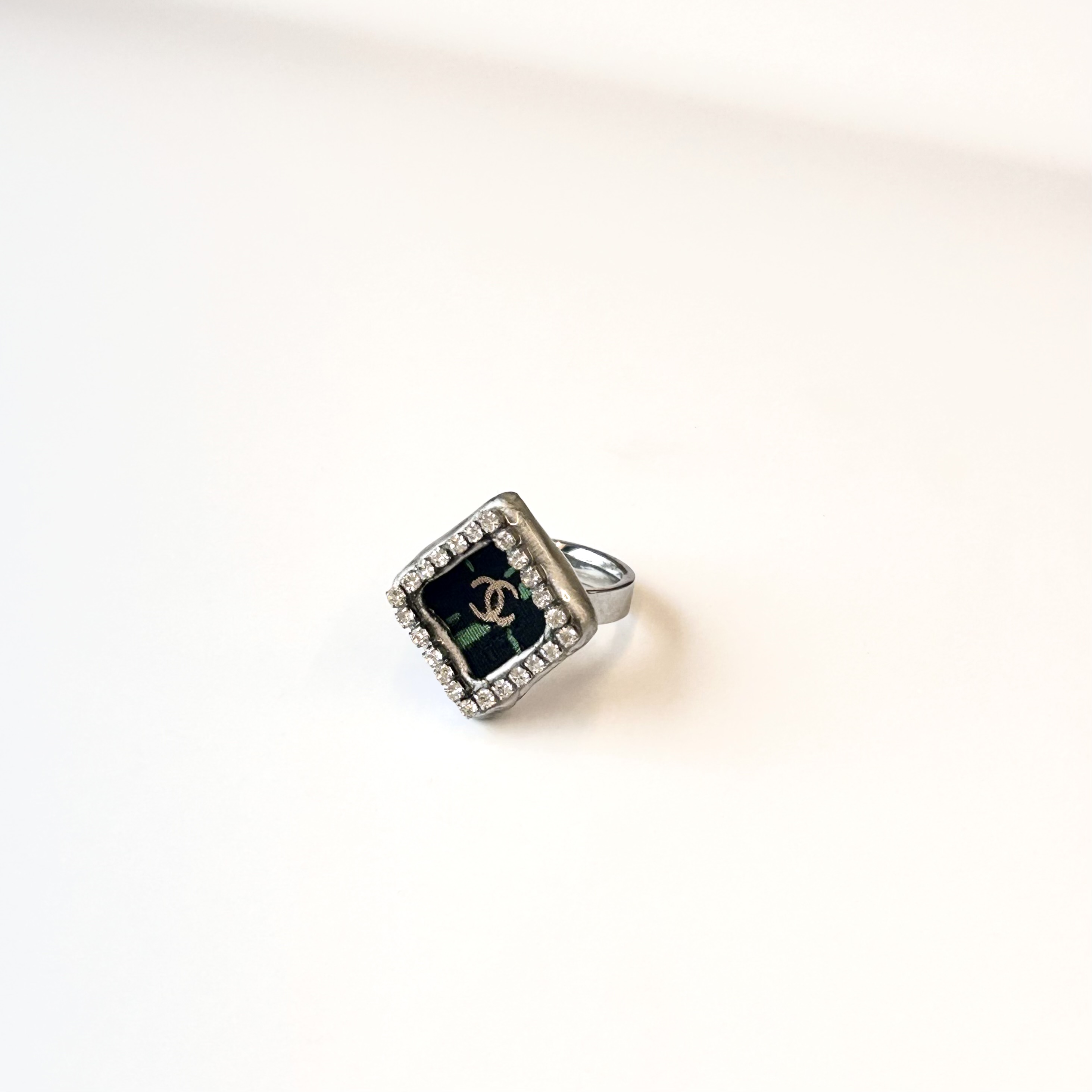 CHANEL green stripe CC cubic ring no.59