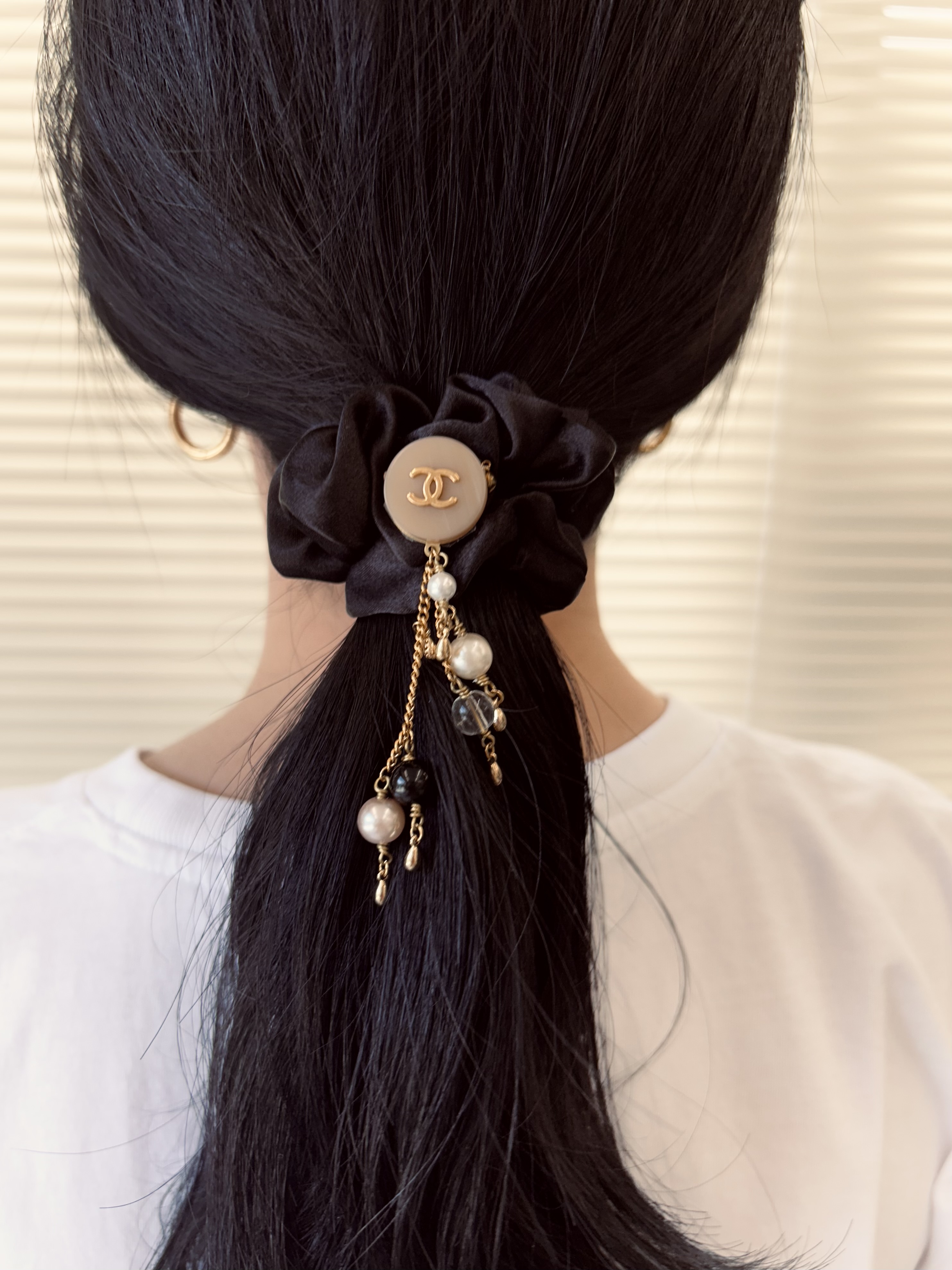 CHANEL button no.118