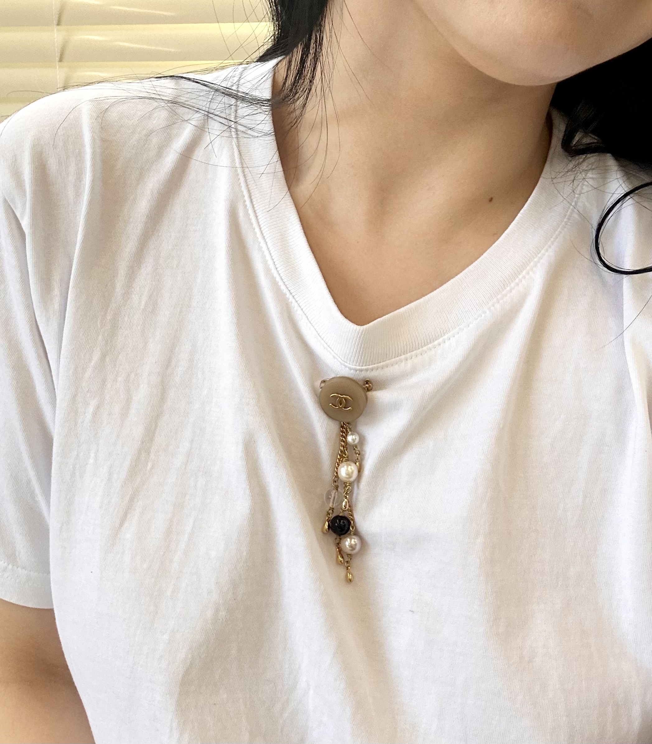CHANEL button no.118